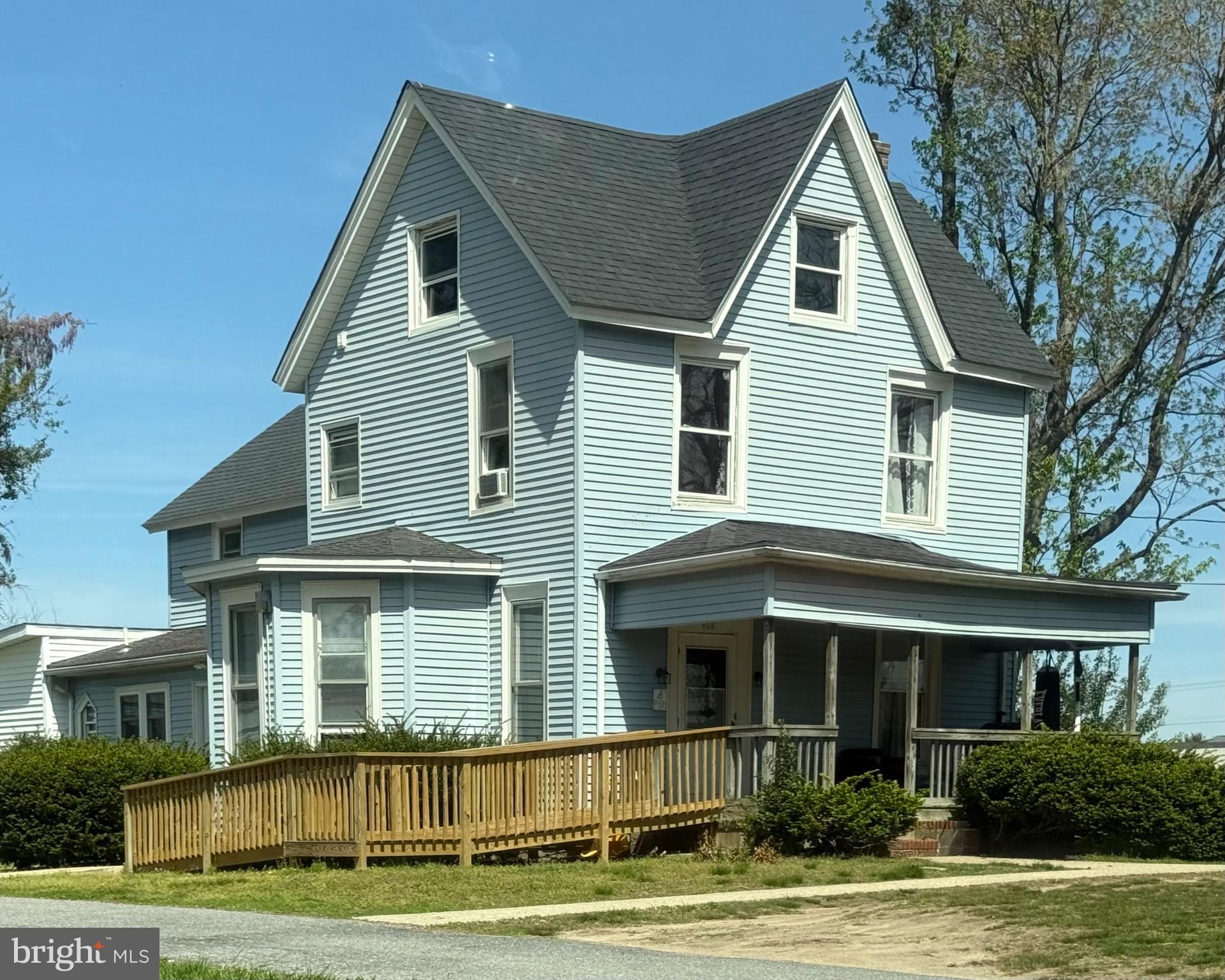 908 N CHURCH AVENUE