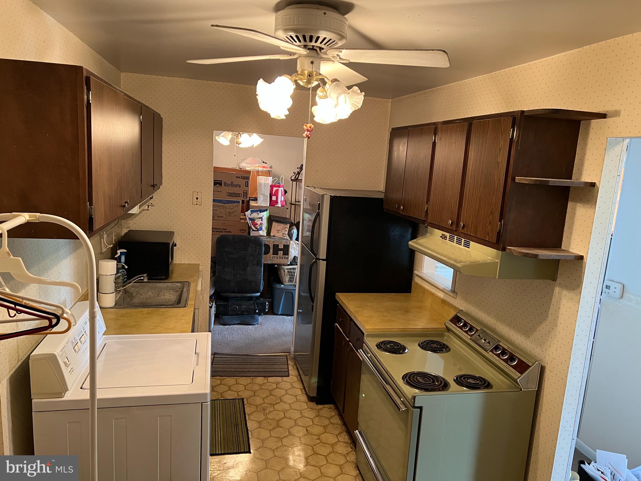 9 DOVER HALL