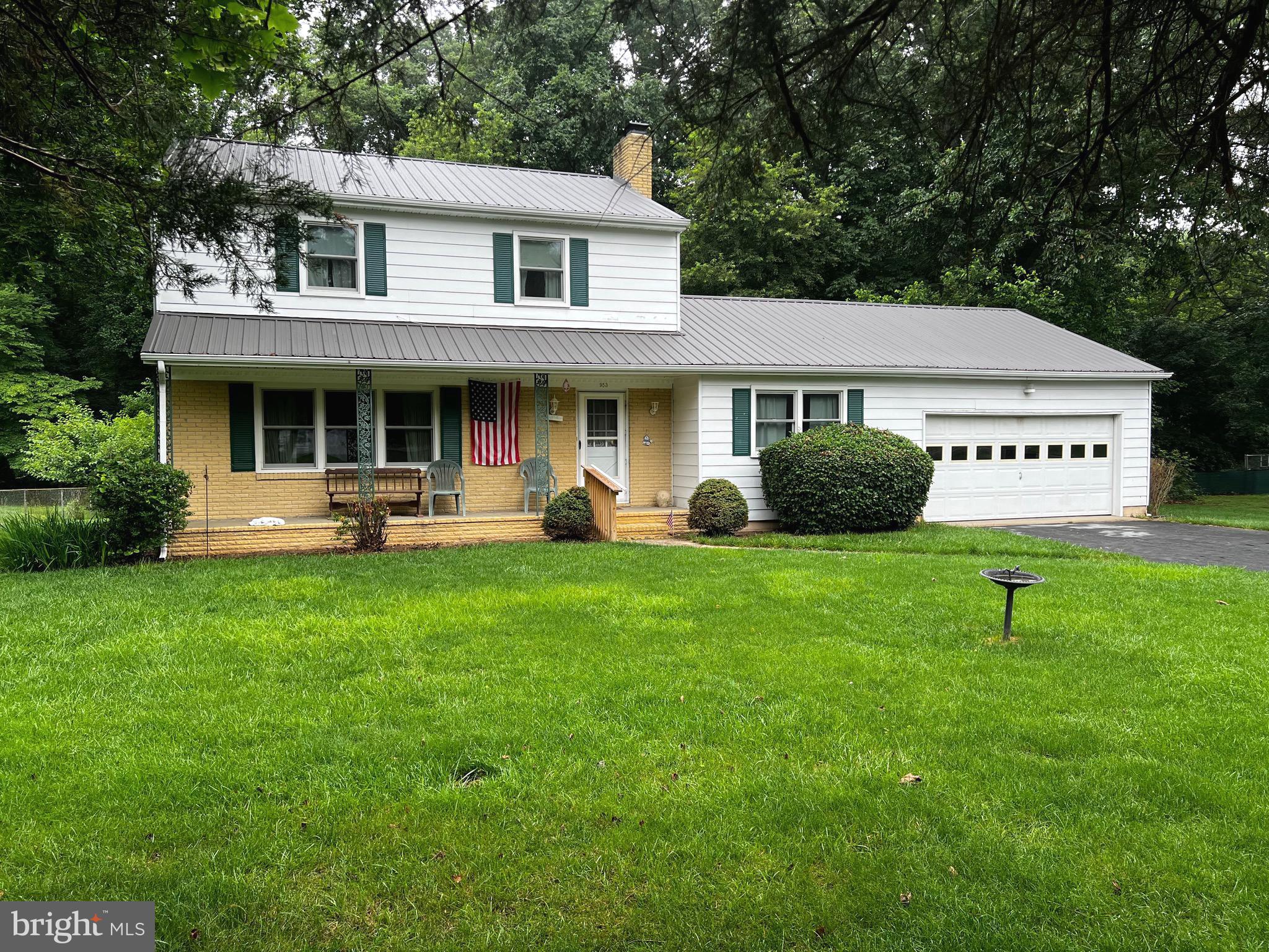 953 LOCHMEATH WAY