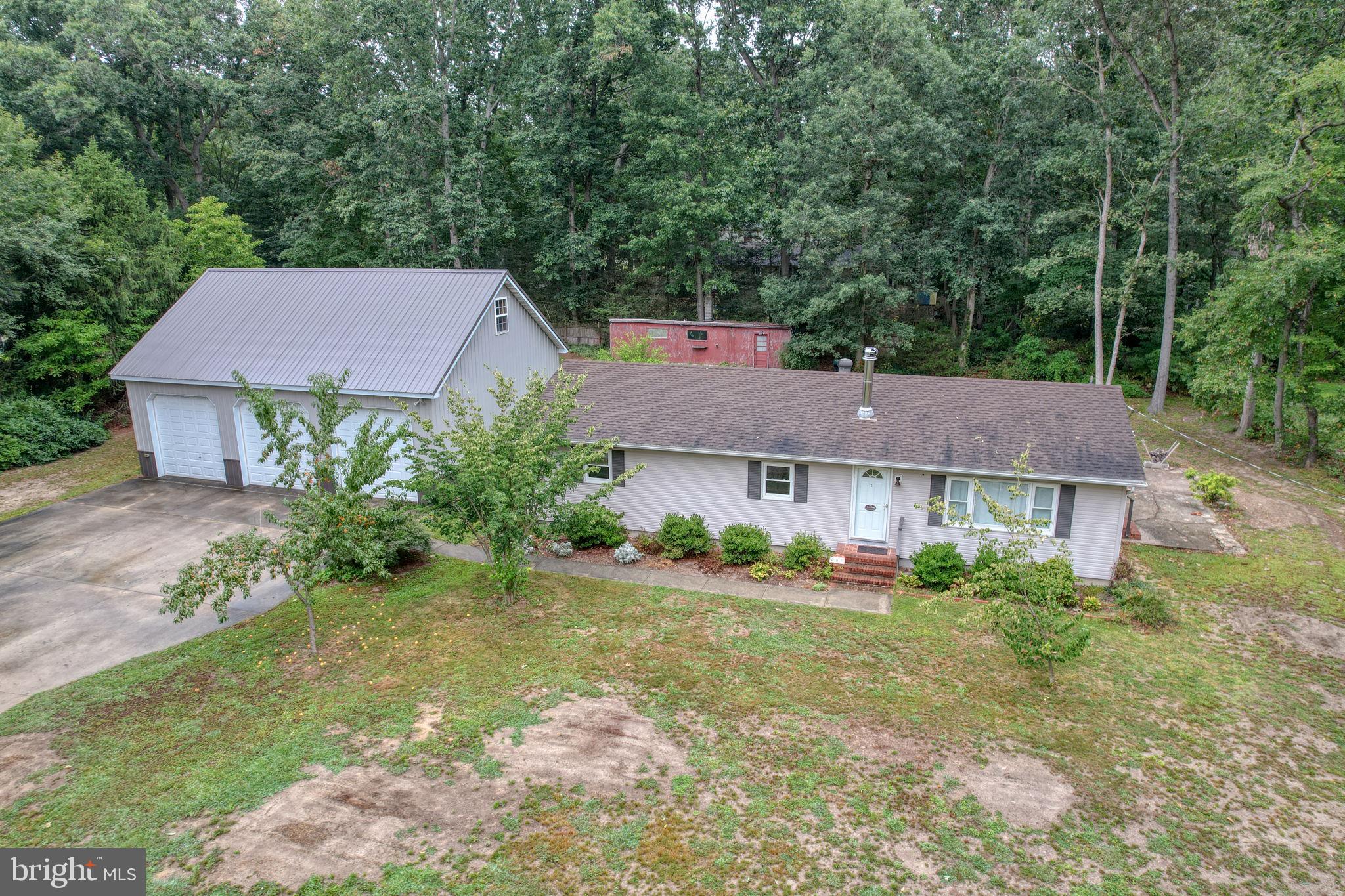 803 NE 10TH STREET