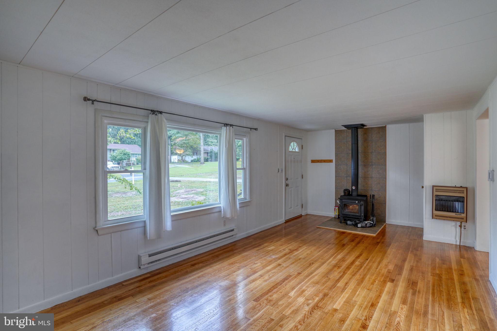 803 NE 10TH STREET