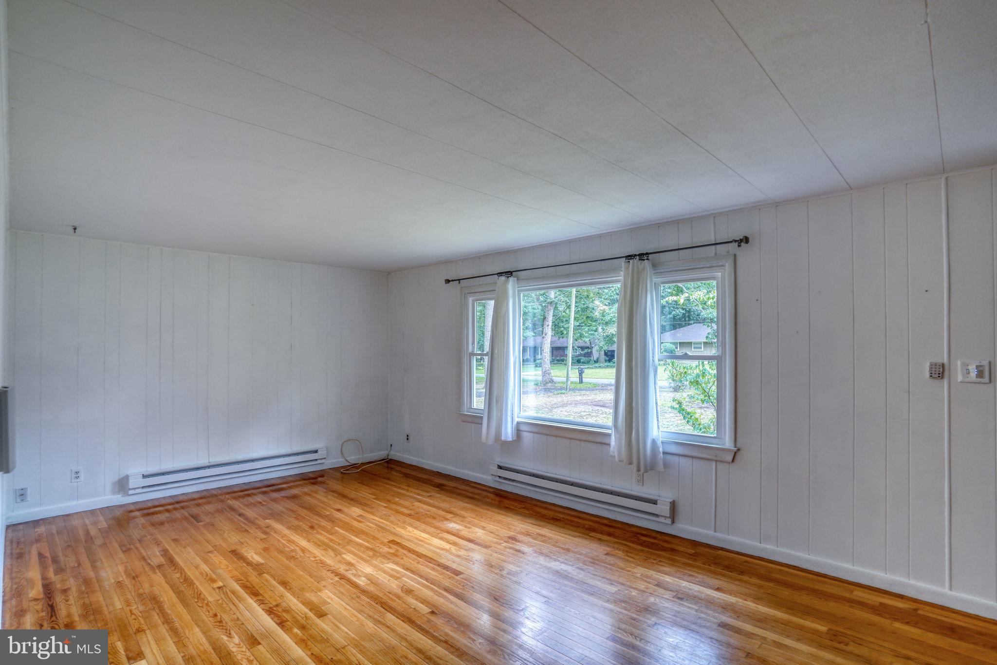 803 NE 10TH STREET