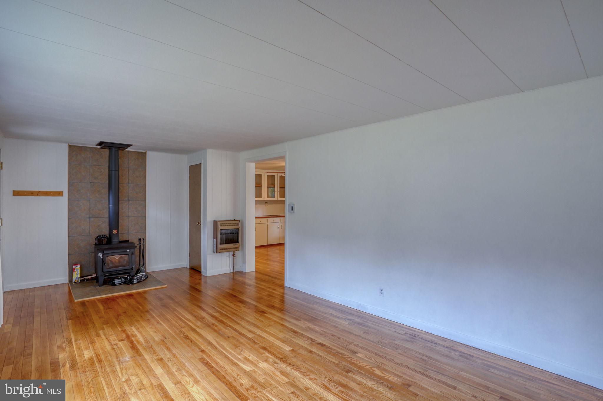 803 NE 10TH STREET