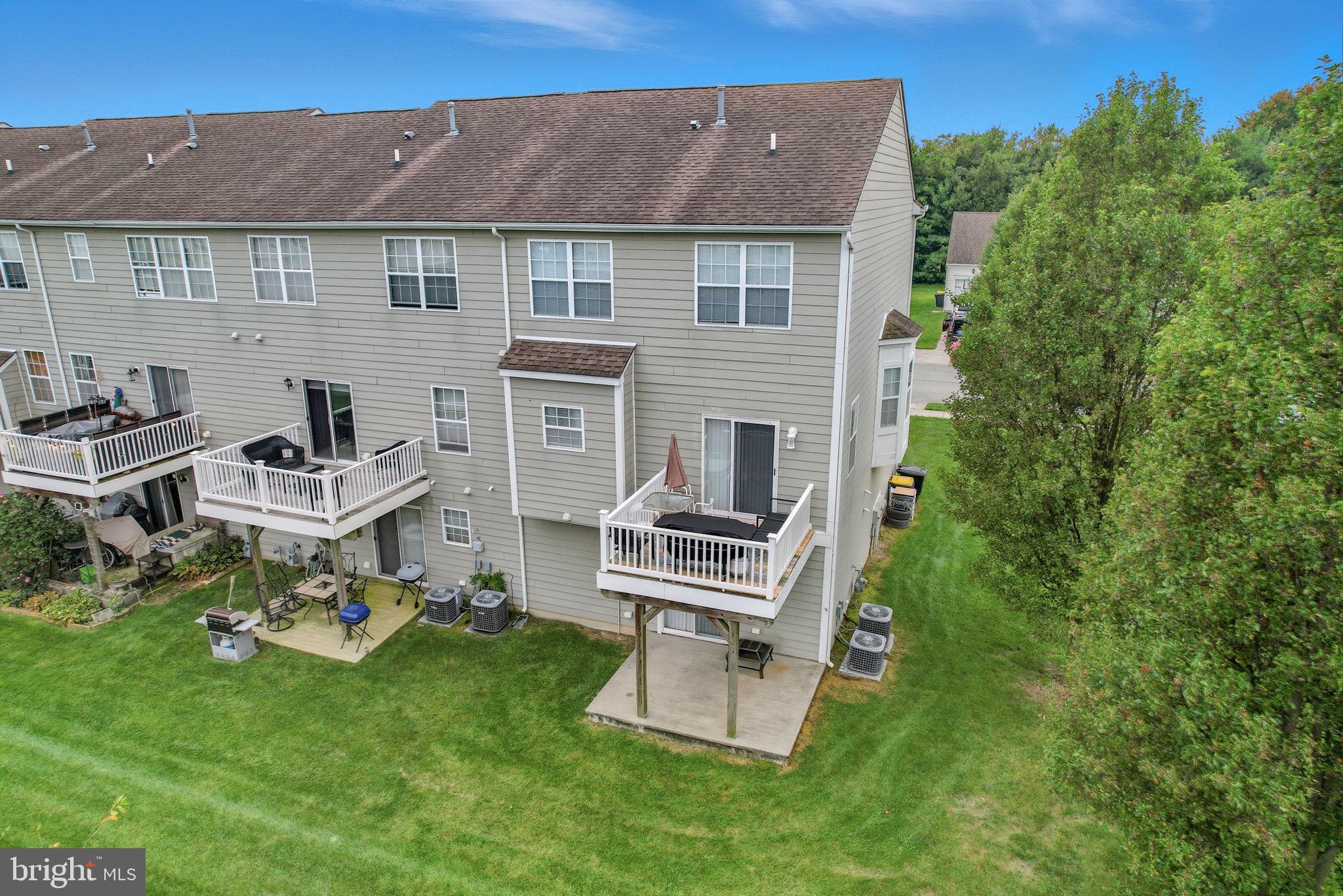 175 LEXINGTON PLACE