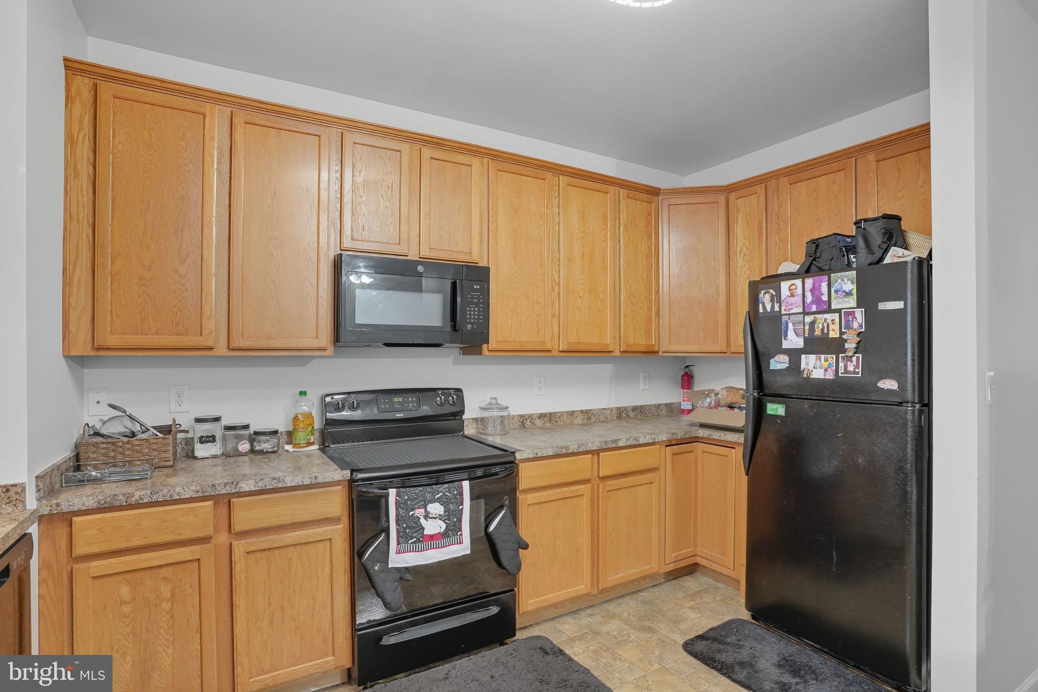 175 LEXINGTON PLACE