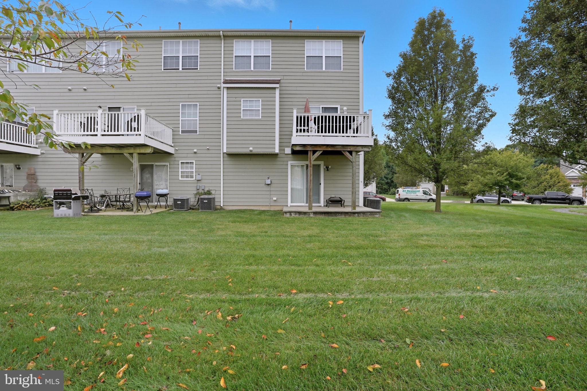 175 LEXINGTON PLACE