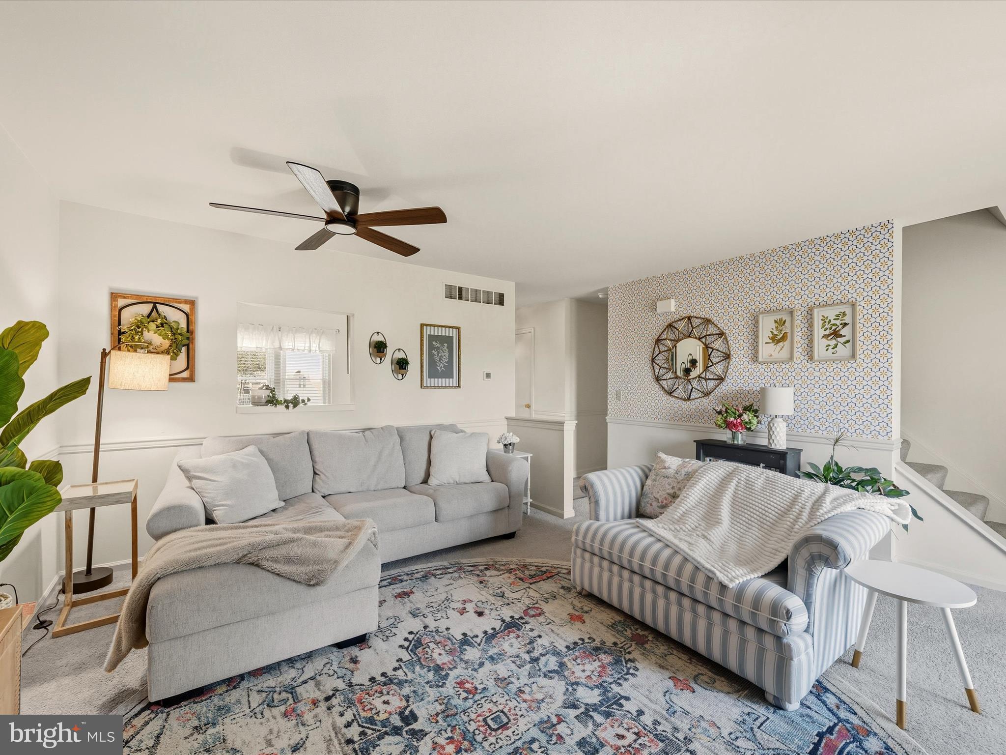 324 COMMONS LANE