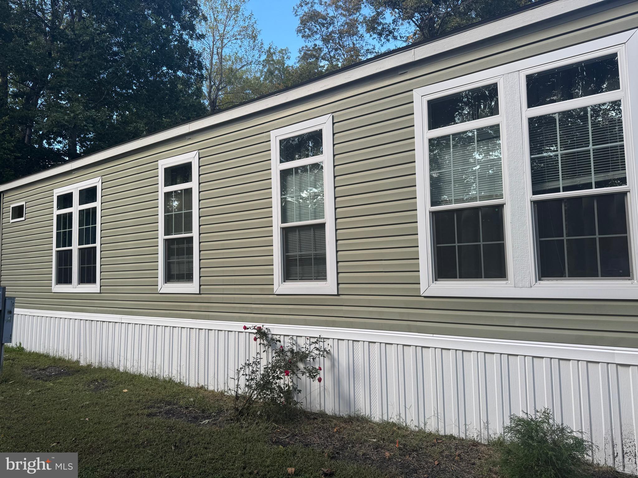 59 N HENDRICKS LANE