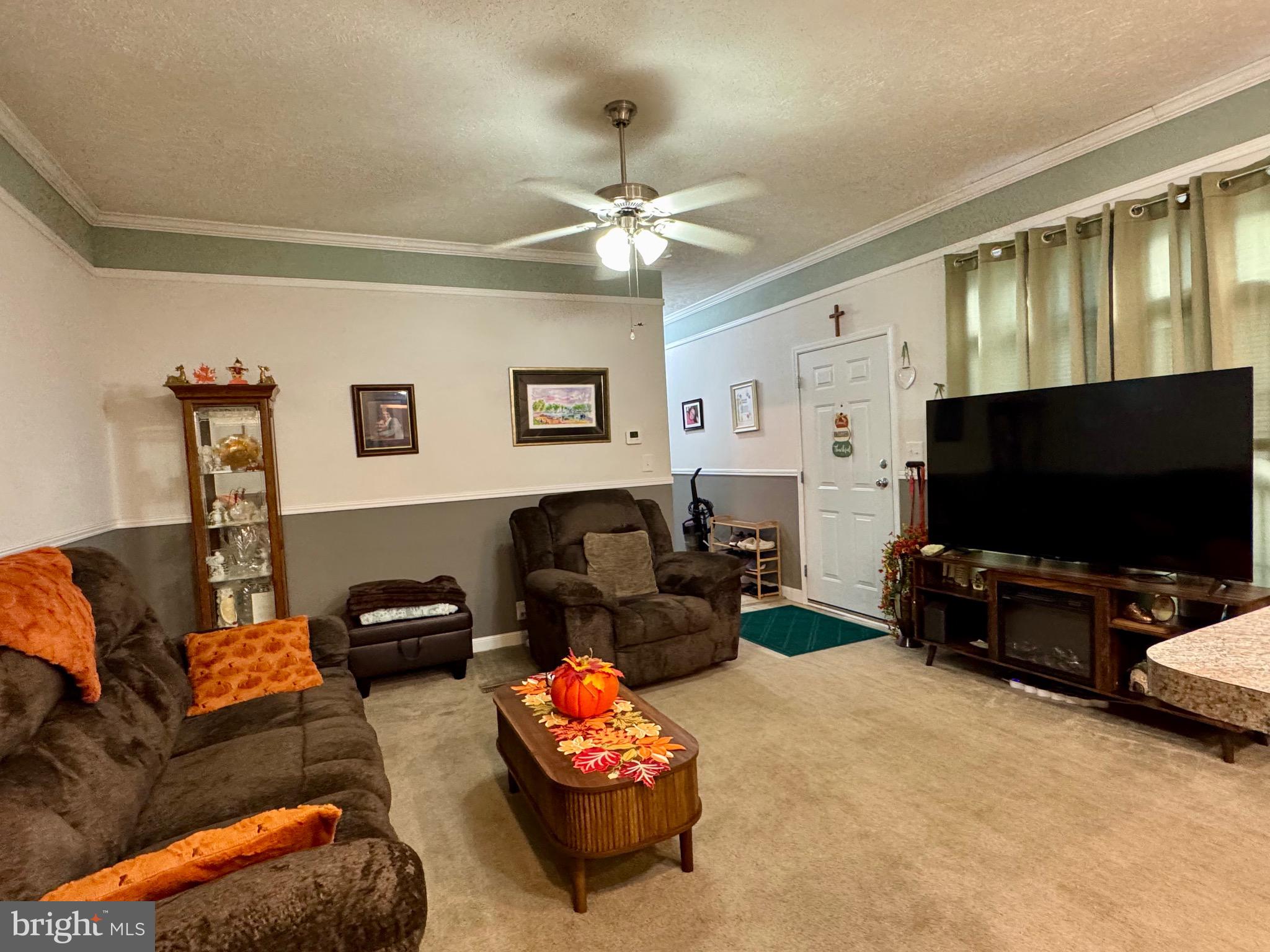59 N HENDRICKS LANE
