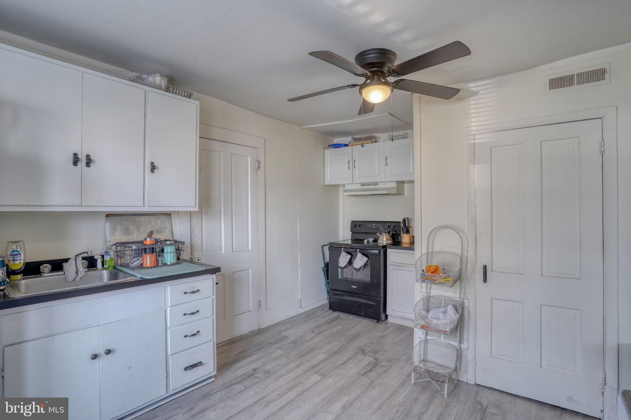 23-25 CLARK STREET