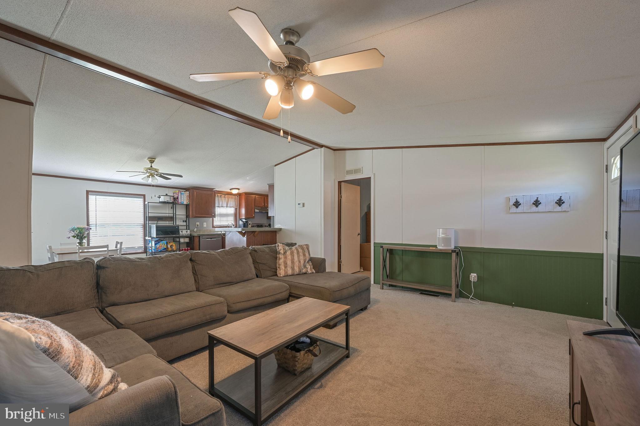 33 HEDGEROW HOLLOW ROAD 33