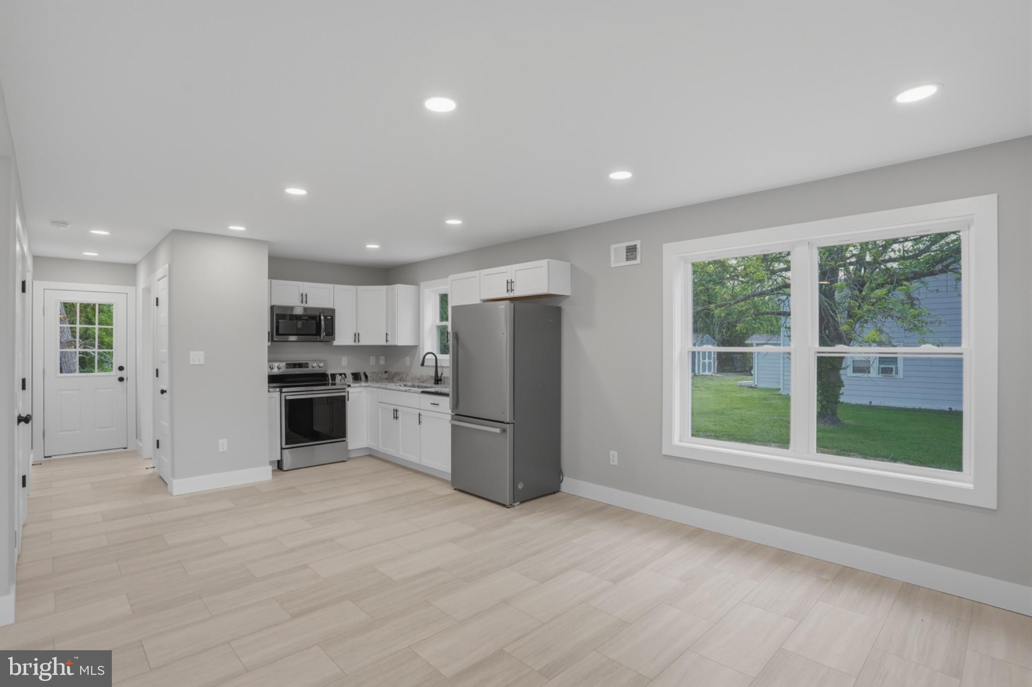117 RAILROAD AVENUE