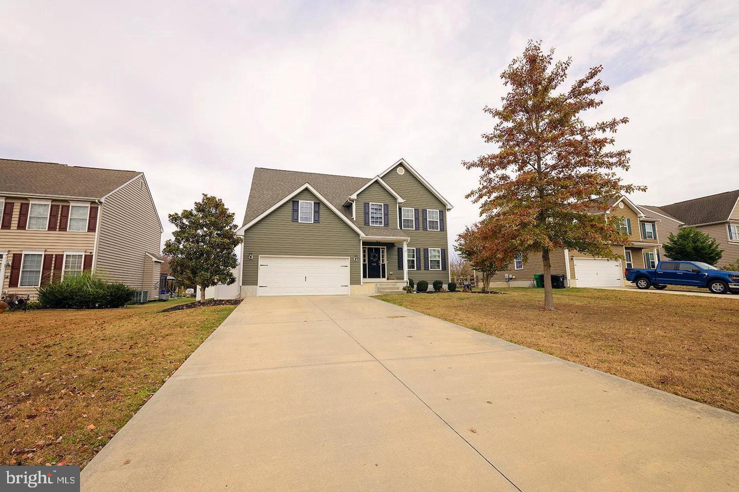 785 W BIRDIE LANE