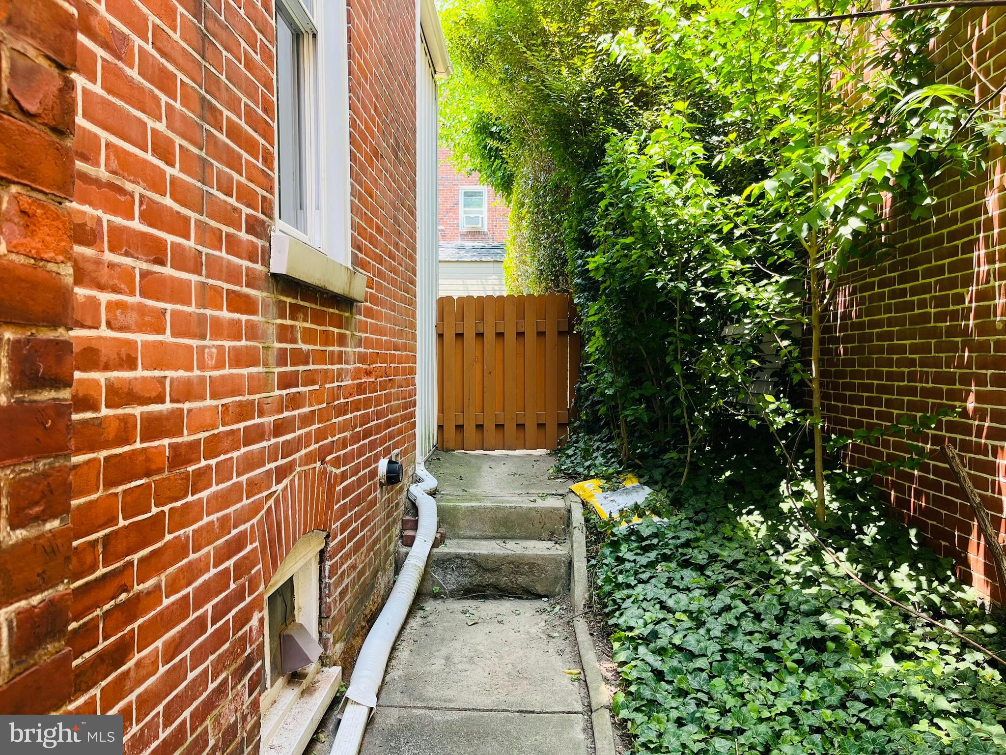 515 S BROOM STREET
