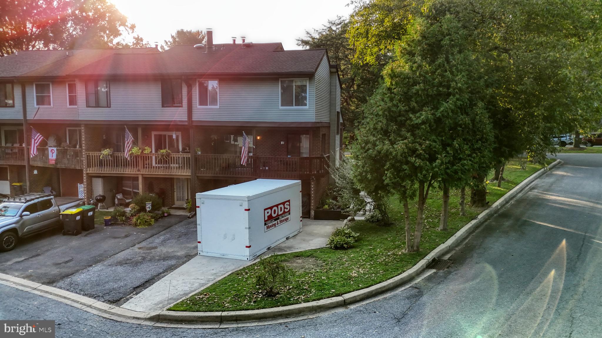 4943 MERMAID BOULEVARD