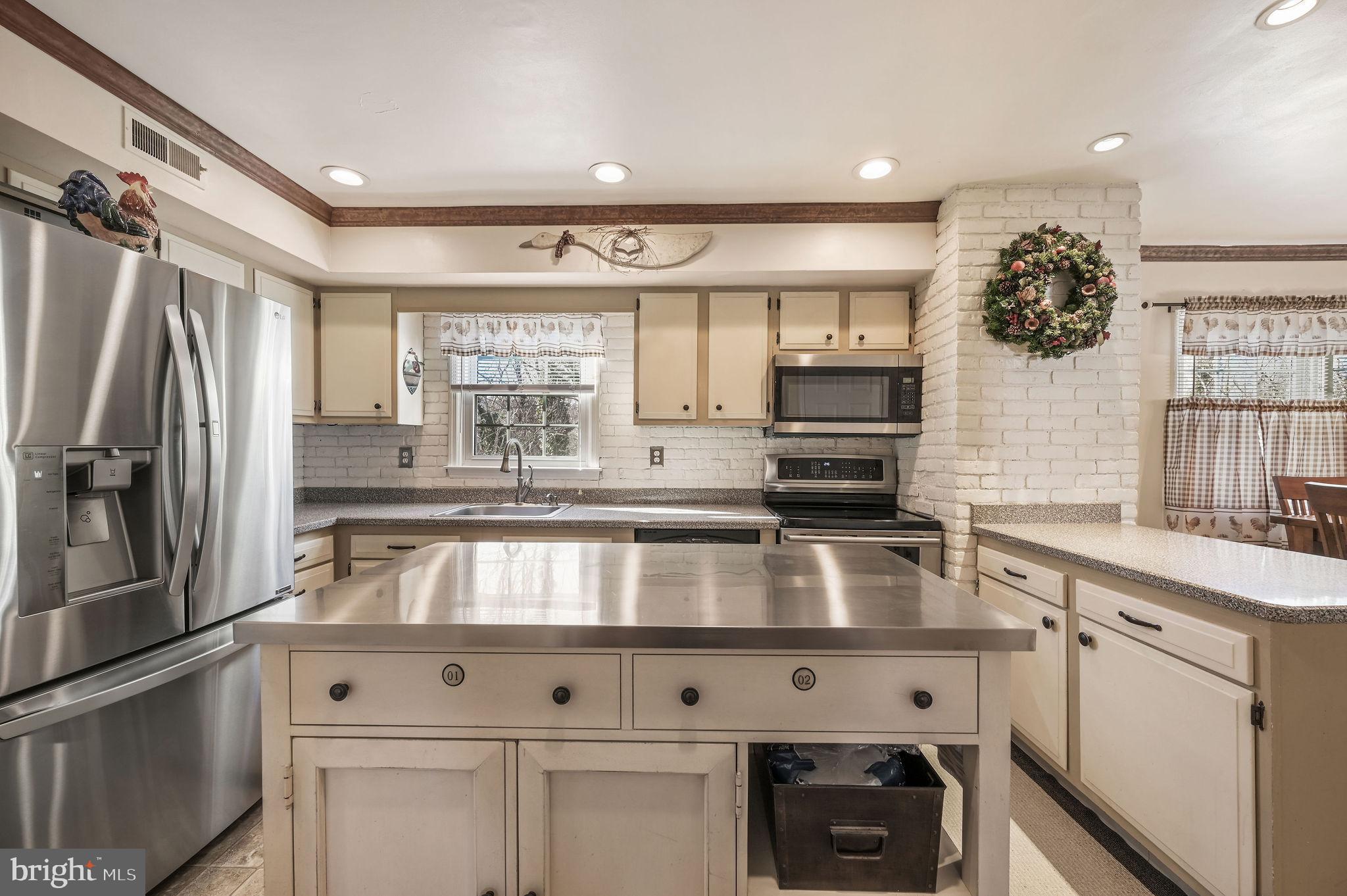 18 TIMBER CREEK LANE