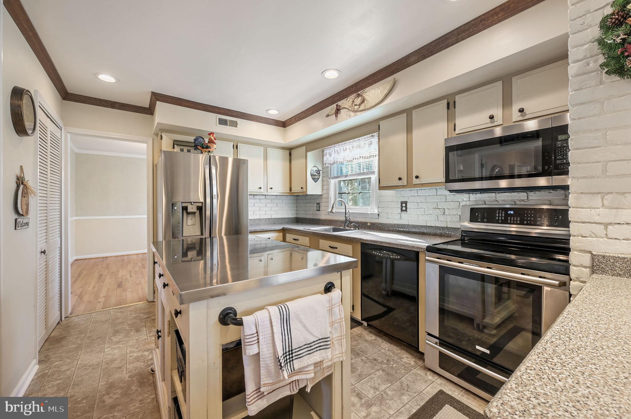 18 TIMBER CREEK LANE