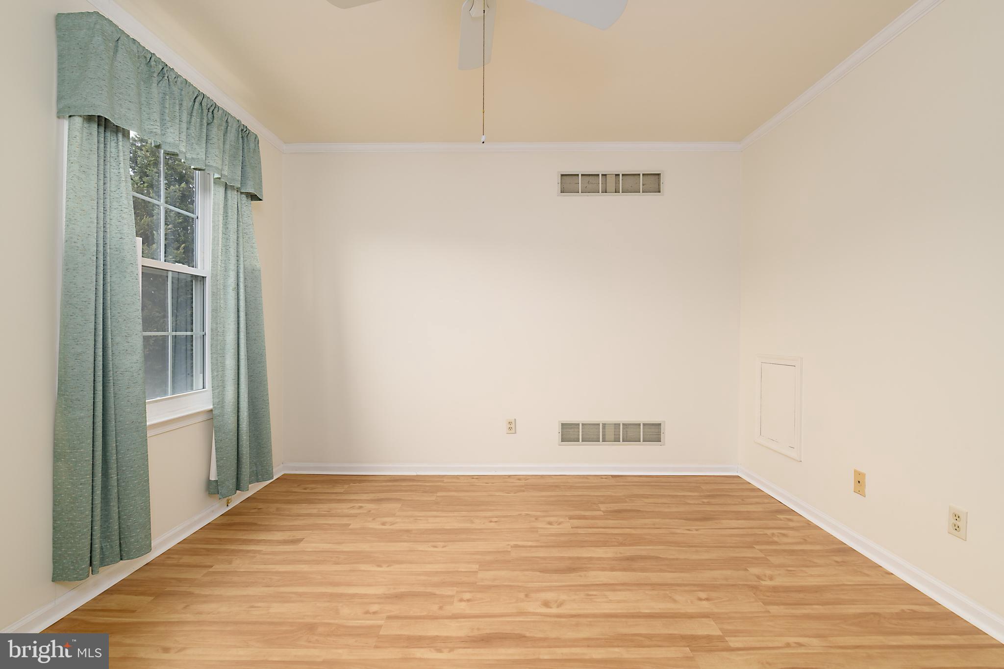 520 SPARROW COURT