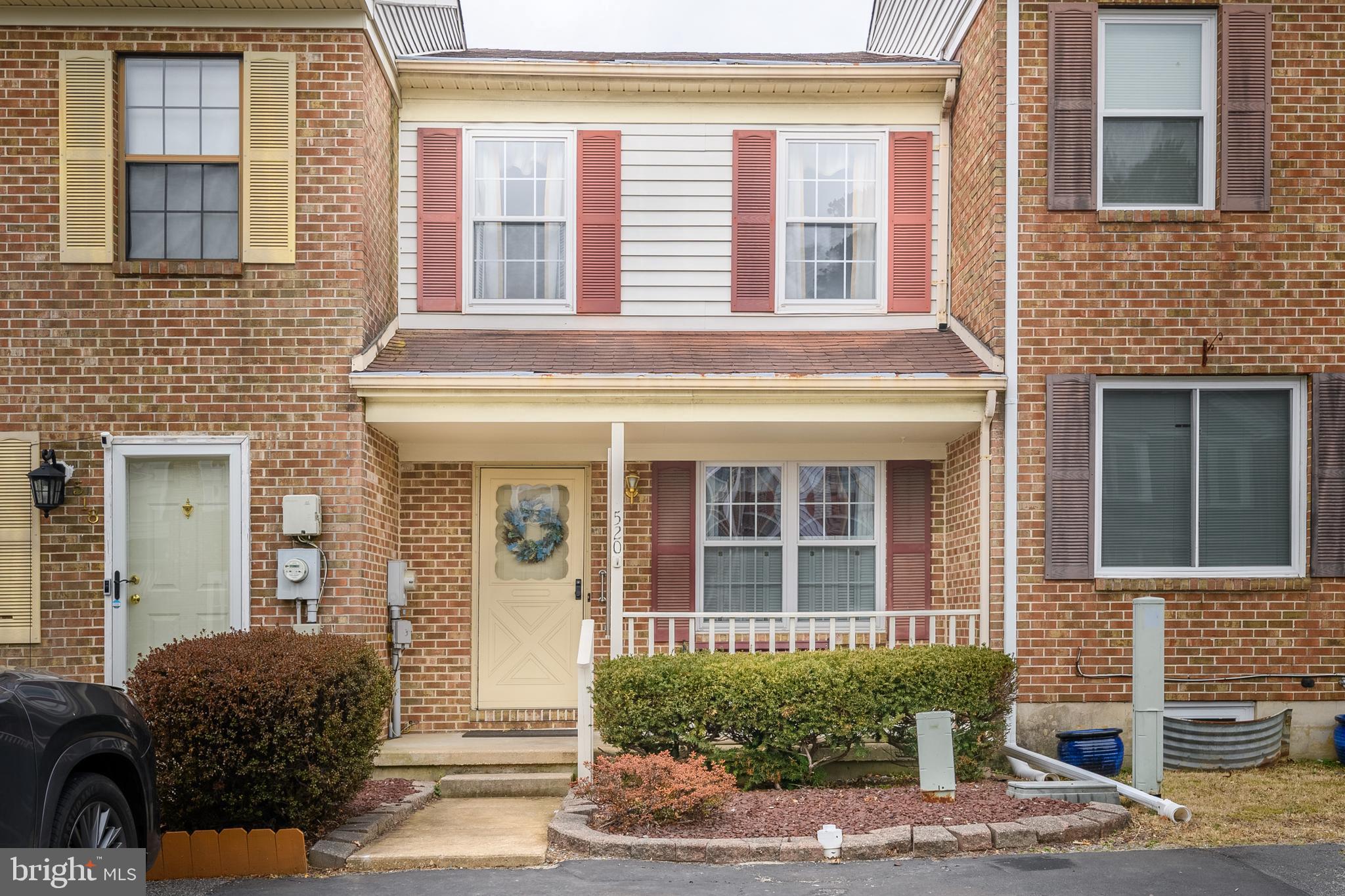 520 SPARROW COURT