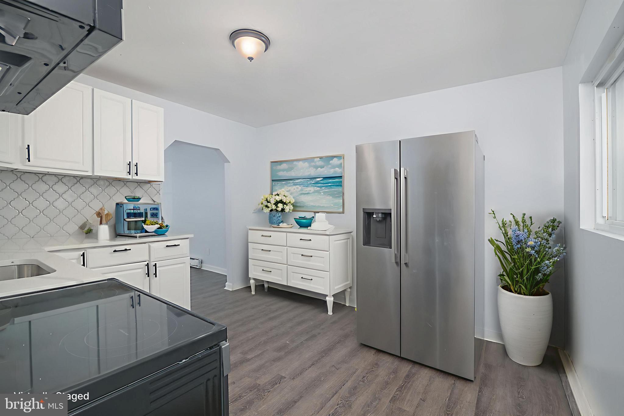 212 LAMBSON LANE
