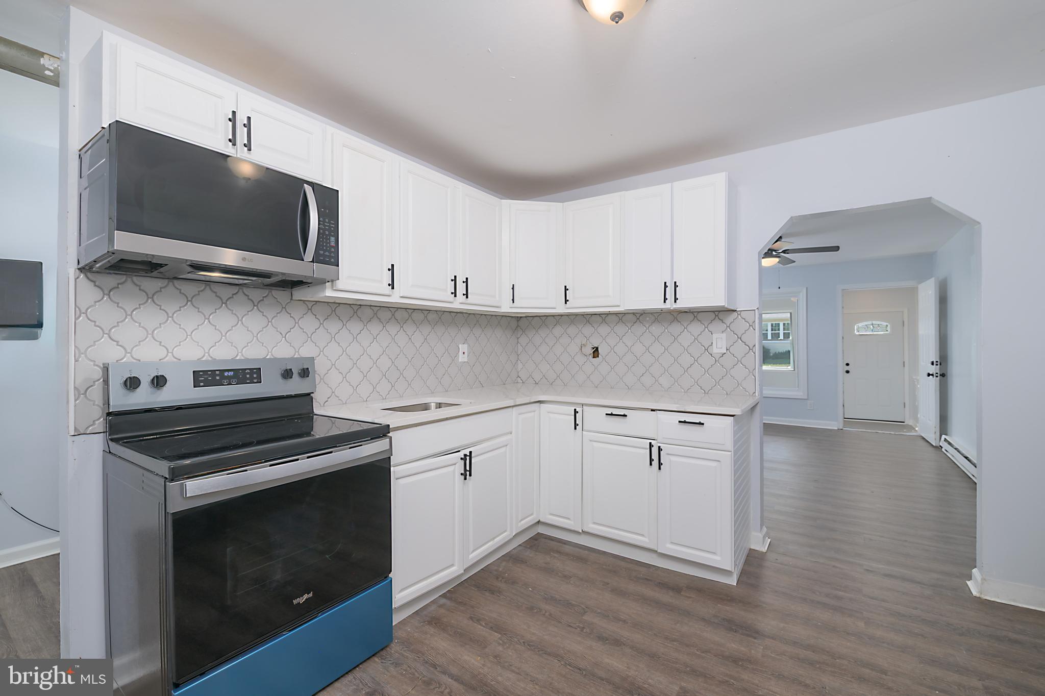 212 LAMBSON LANE