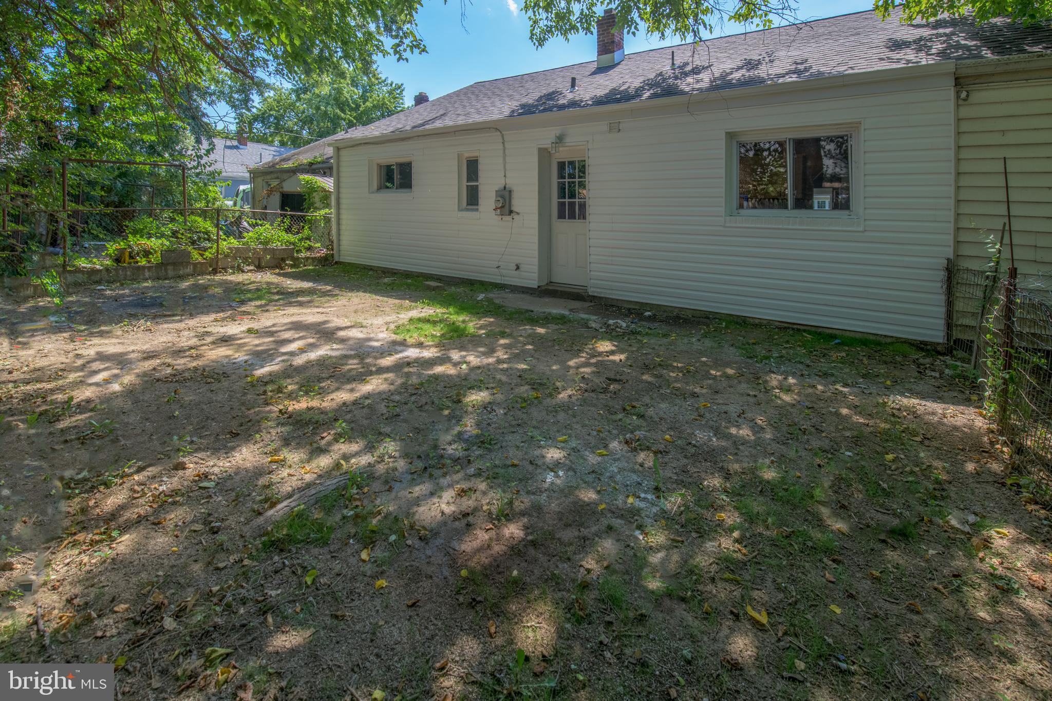 212 LAMBSON LANE