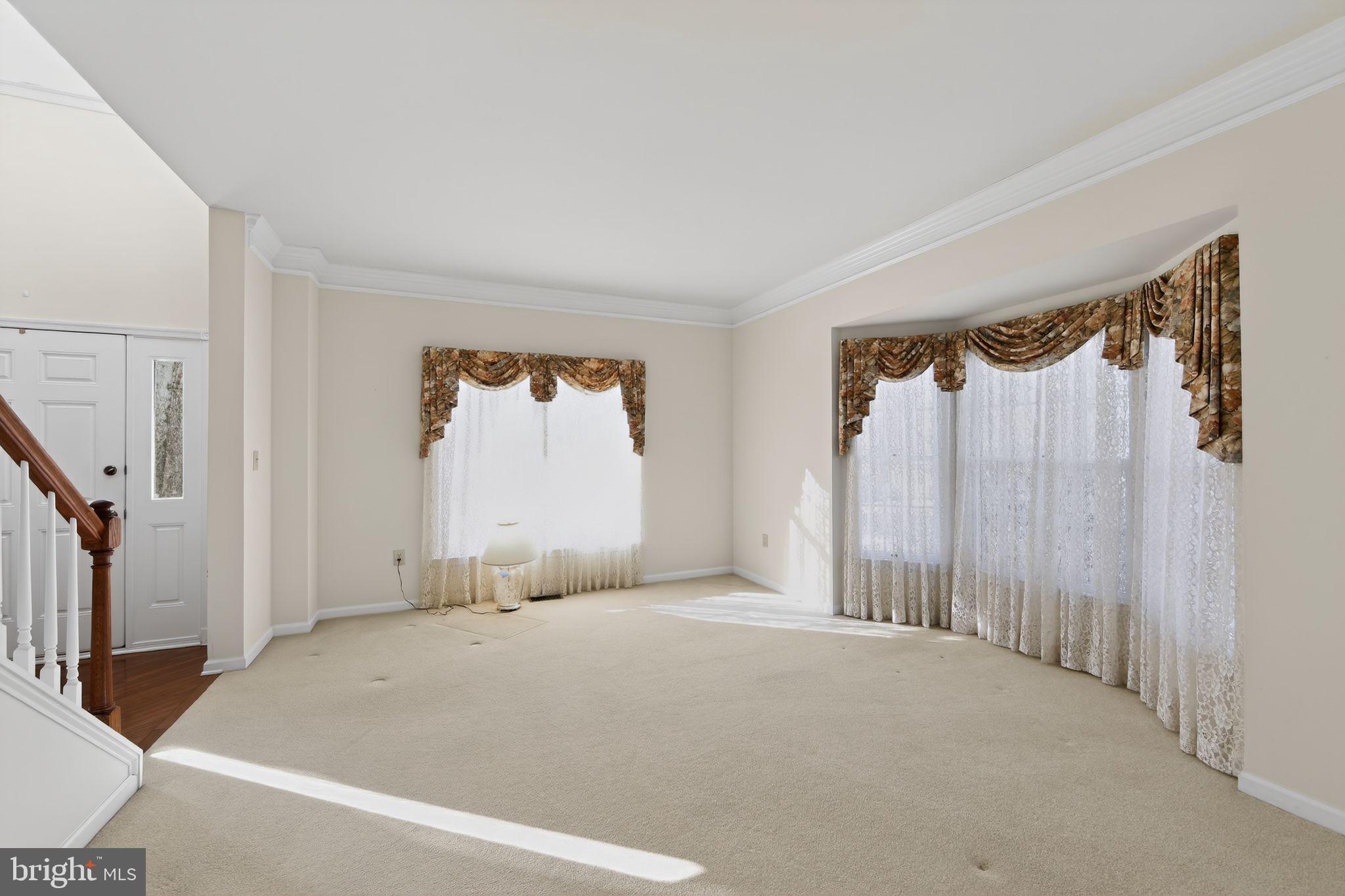 221 CULLEN WAY