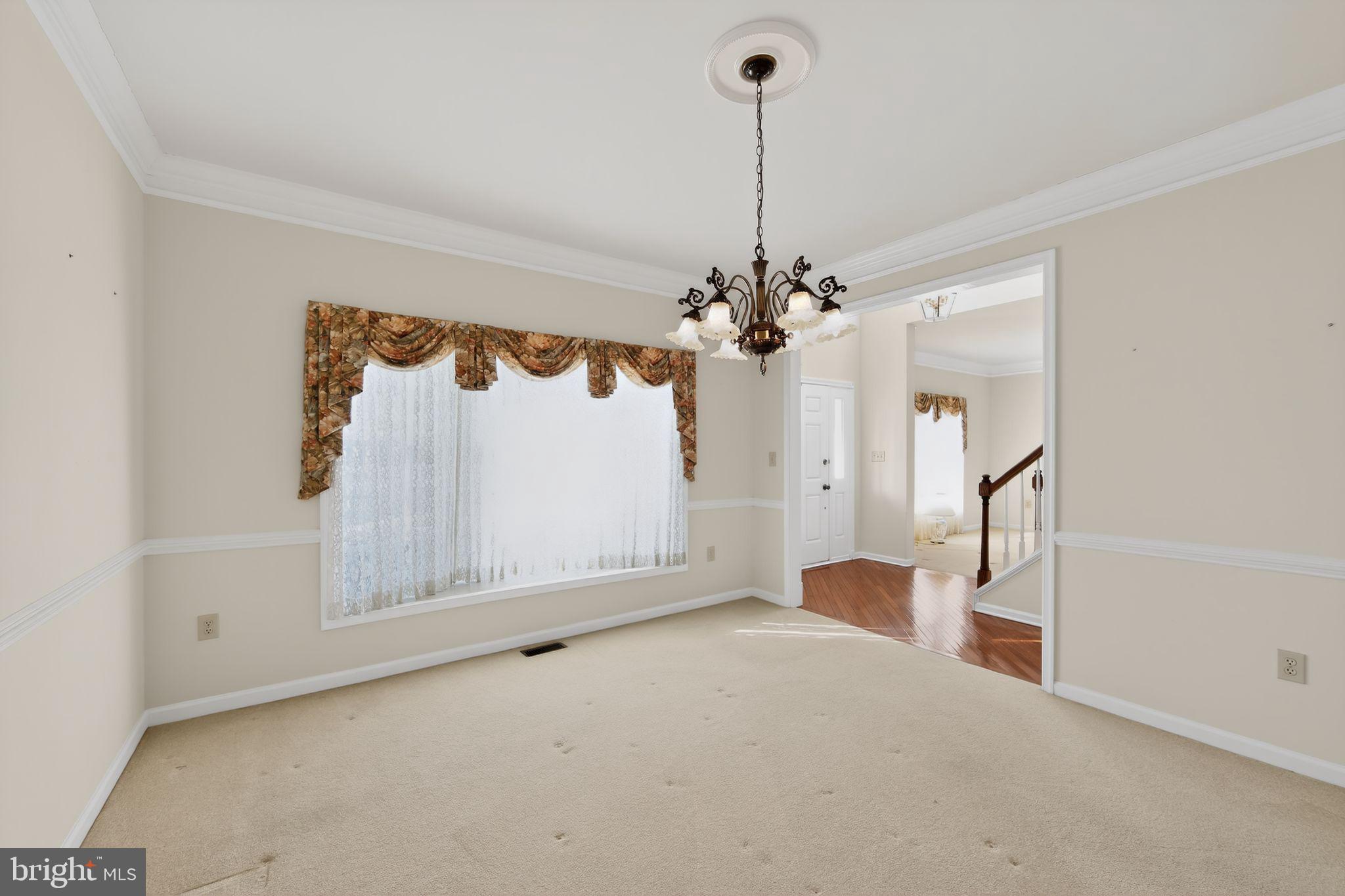 221 CULLEN WAY