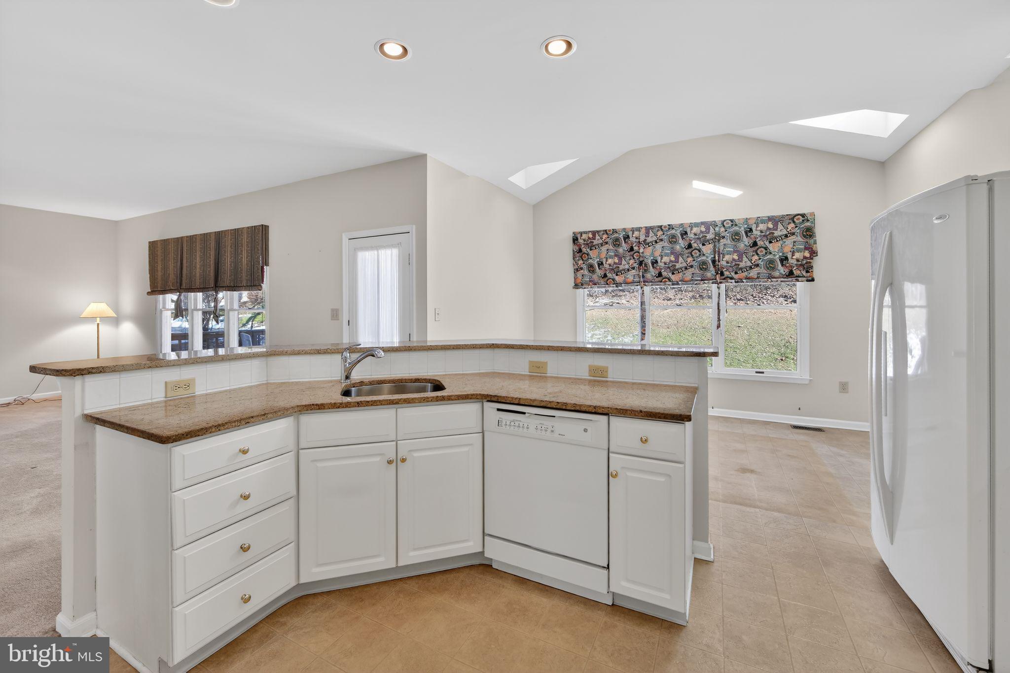 221 CULLEN WAY