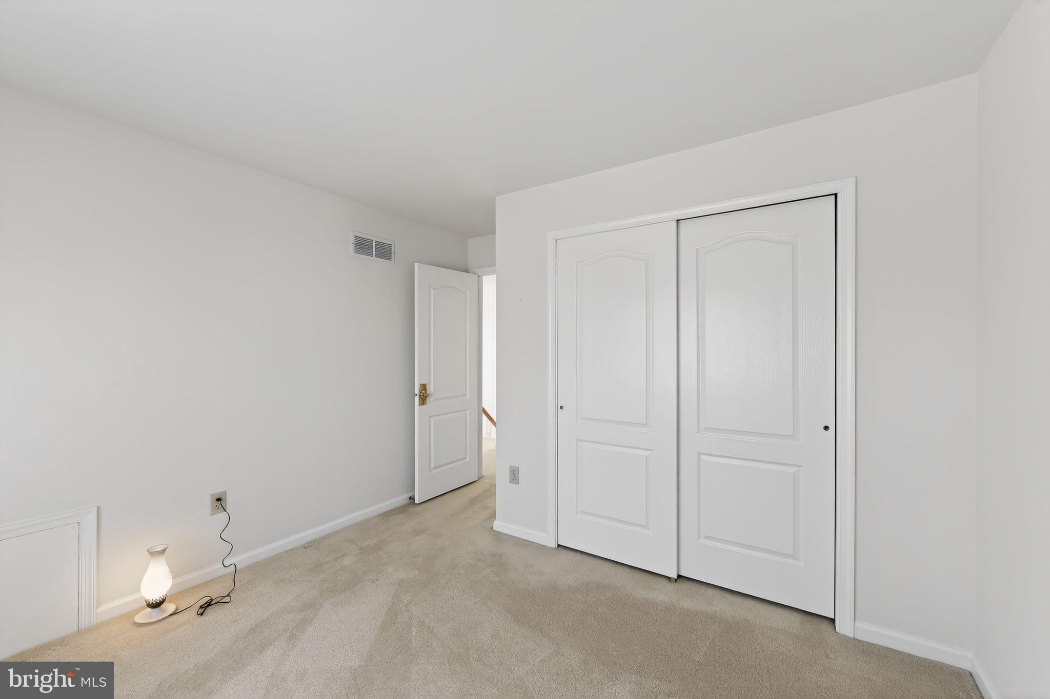 221 CULLEN WAY