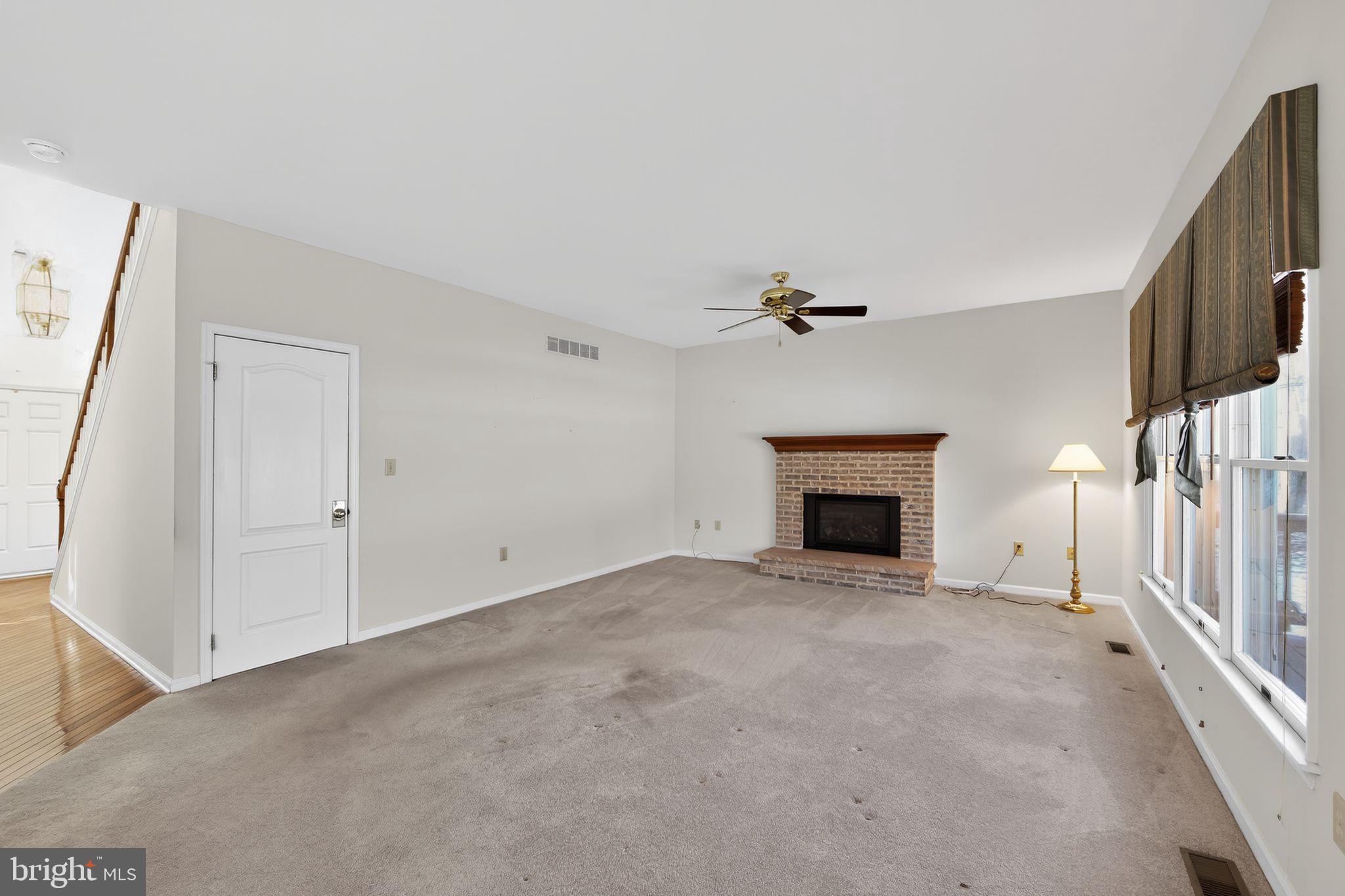 221 CULLEN WAY