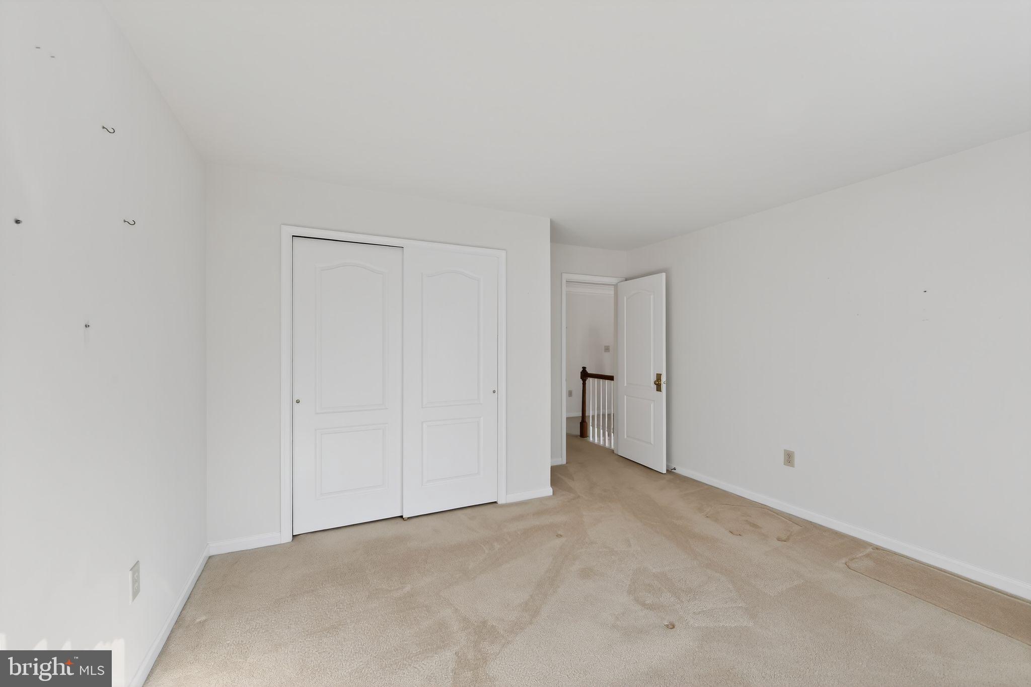 221 CULLEN WAY