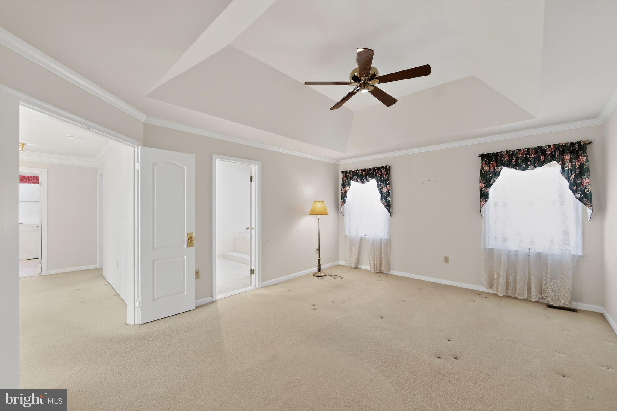 221 CULLEN WAY