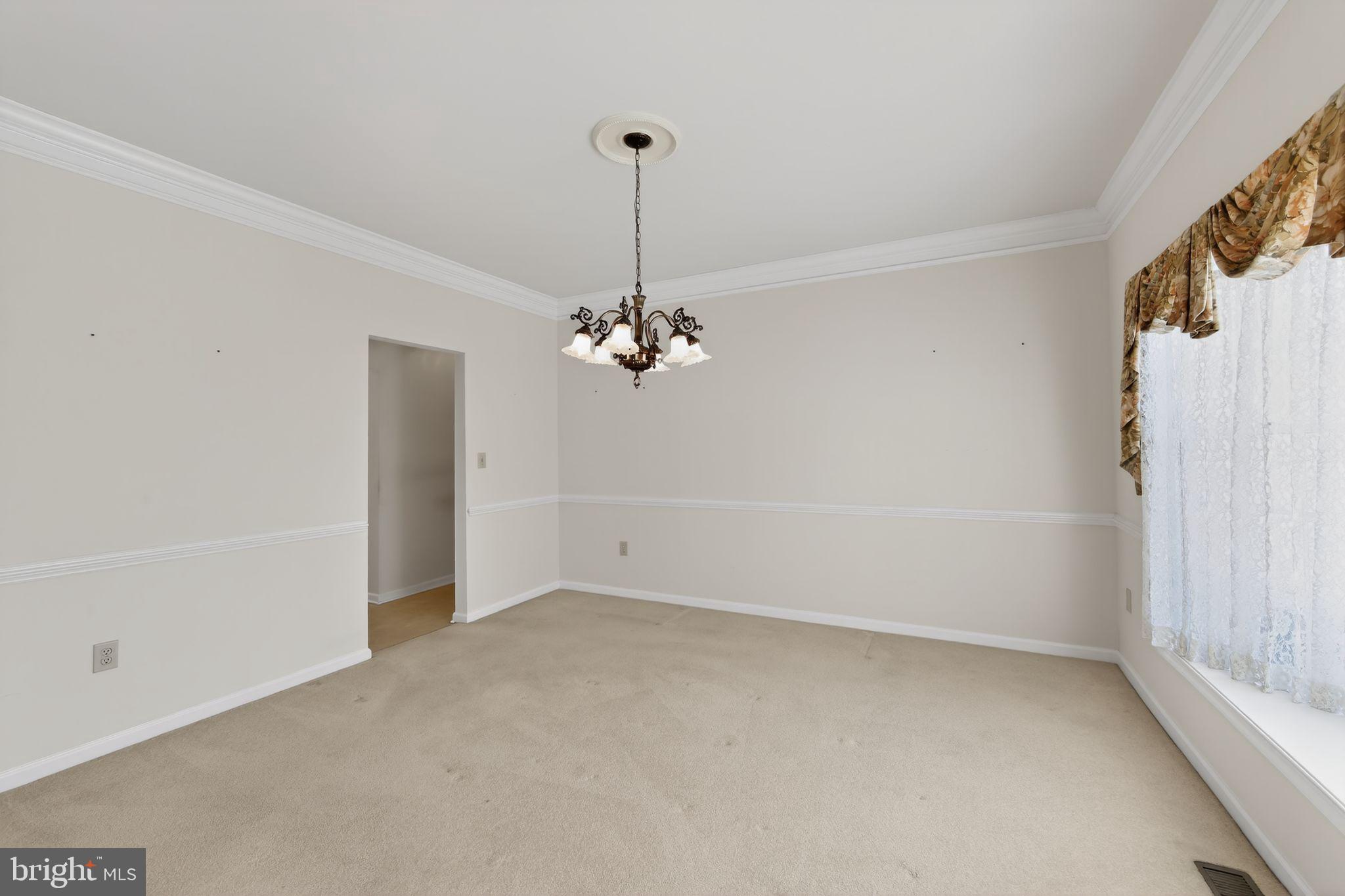 221 CULLEN WAY