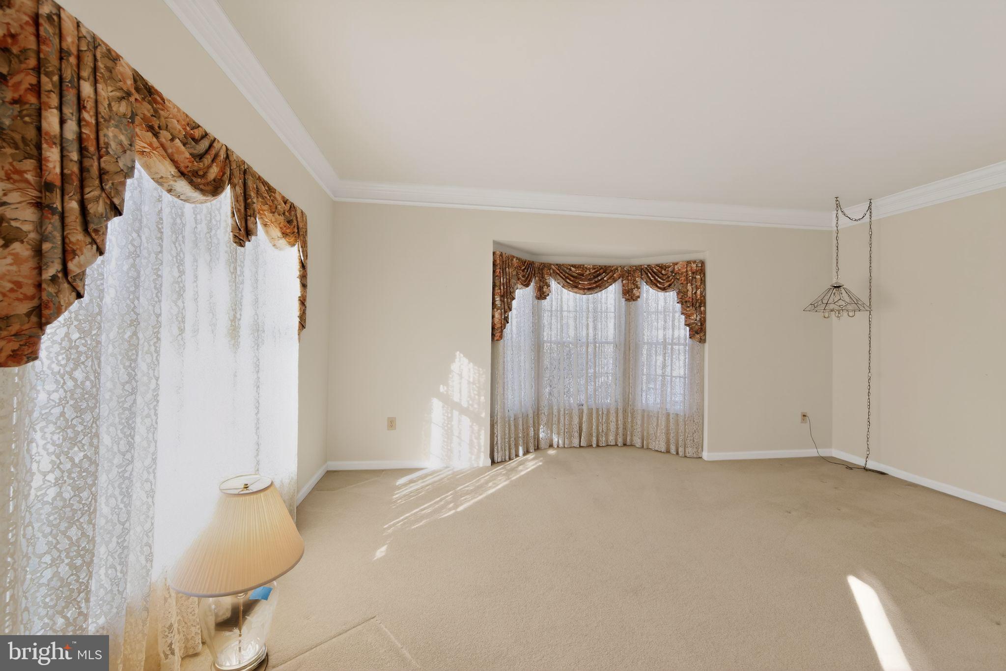 221 CULLEN WAY