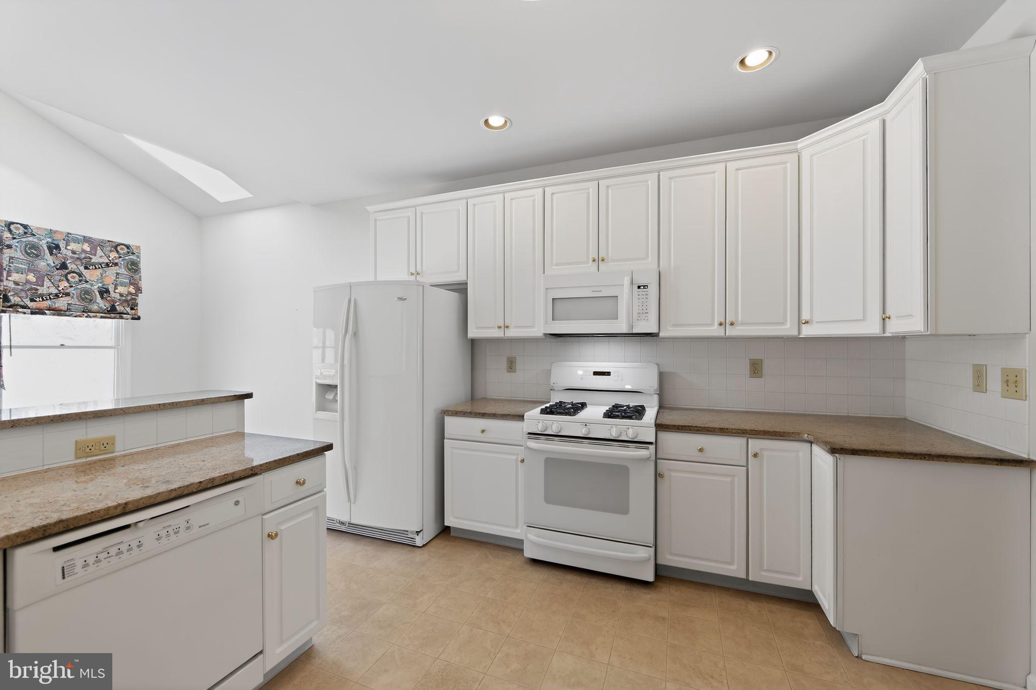 221 CULLEN WAY