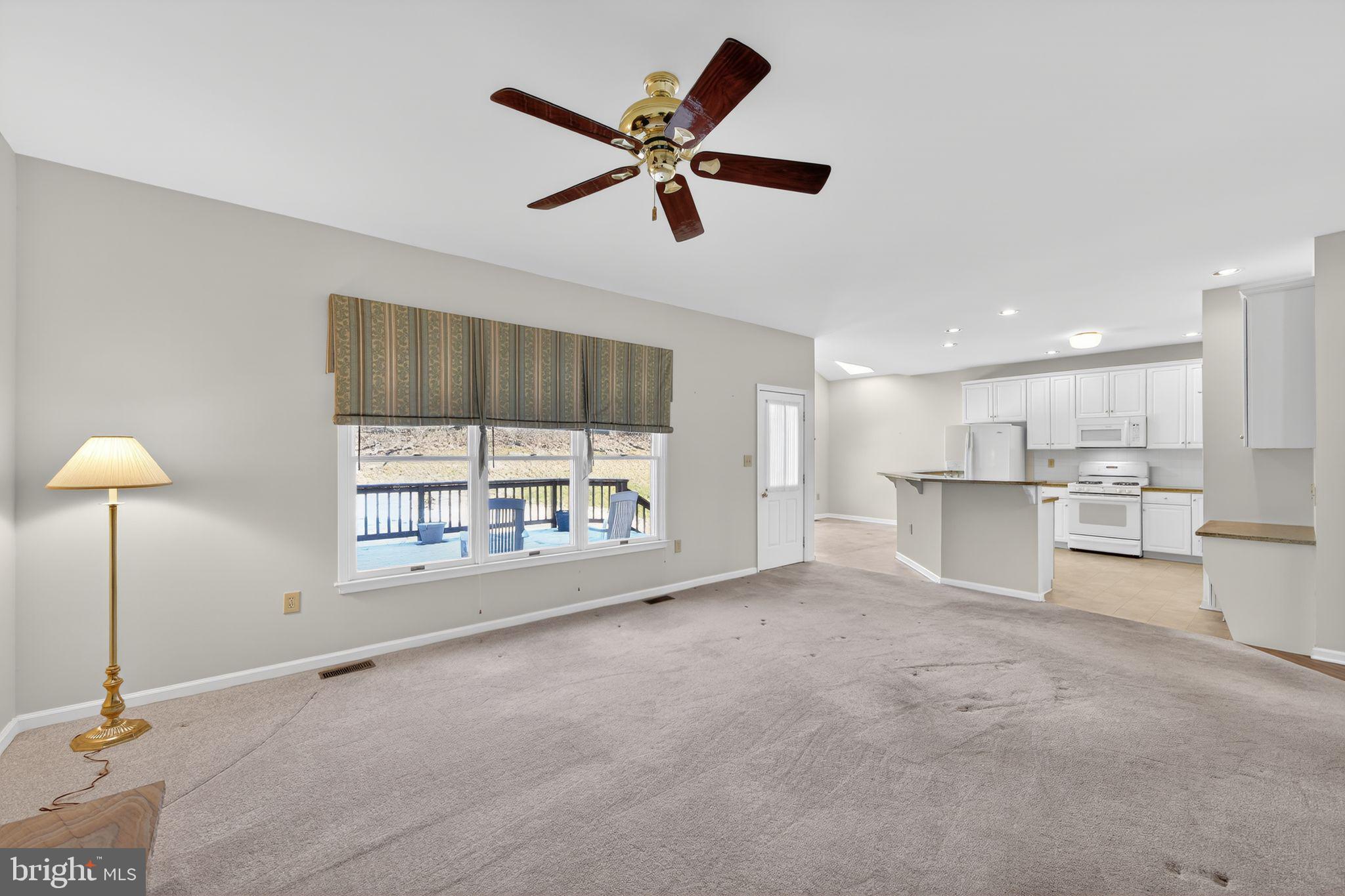 221 CULLEN WAY