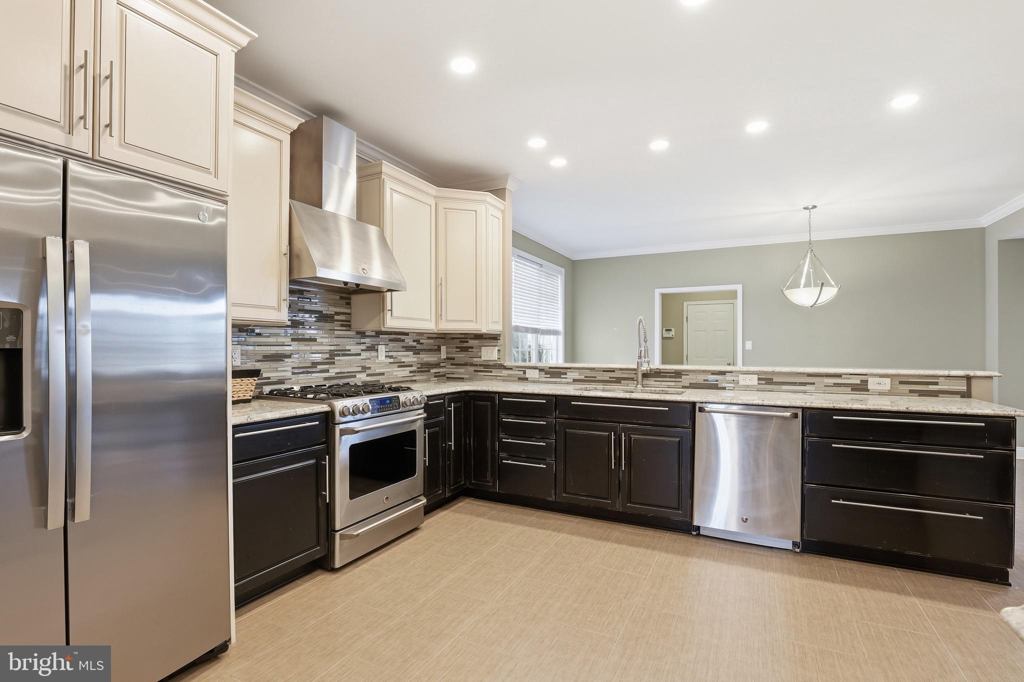 308 ELLENWOOD DRIVE