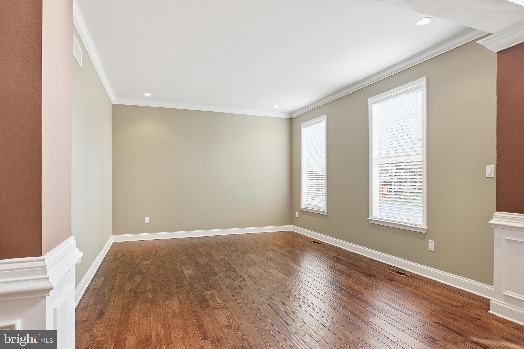308 ELLENWOOD DRIVE