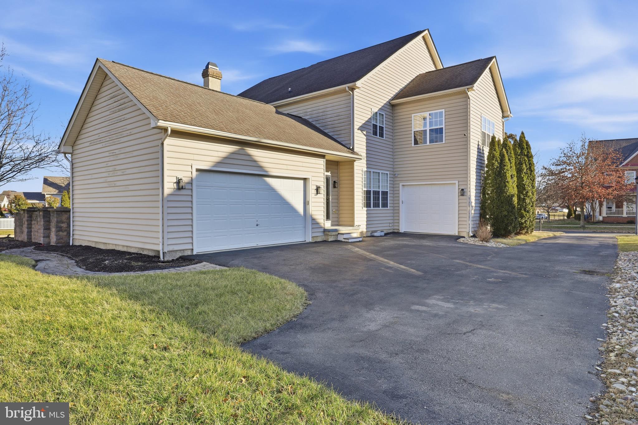 308 ELLENWOOD DRIVE