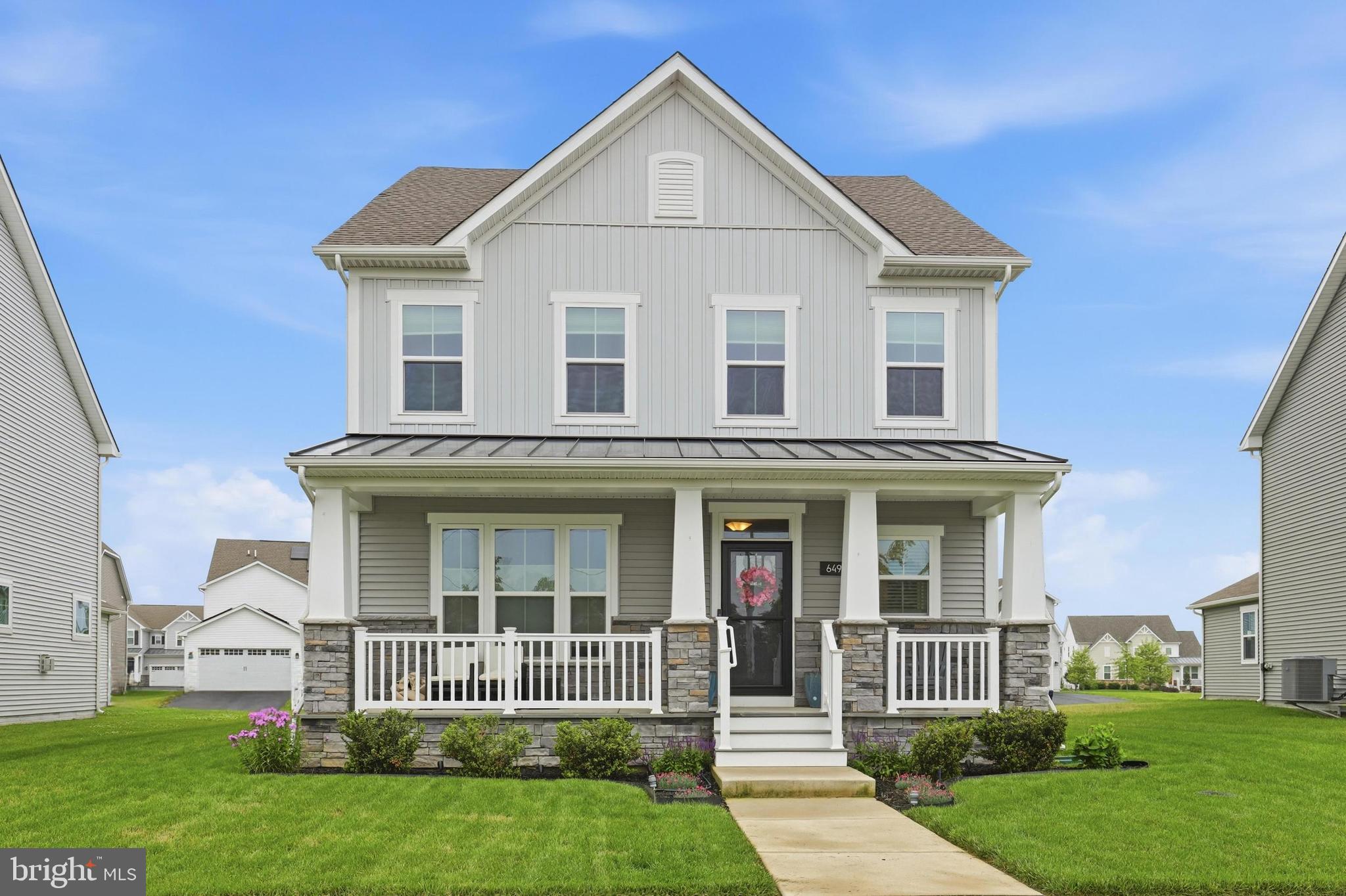 649 SPRING HOLLOW DRIVE