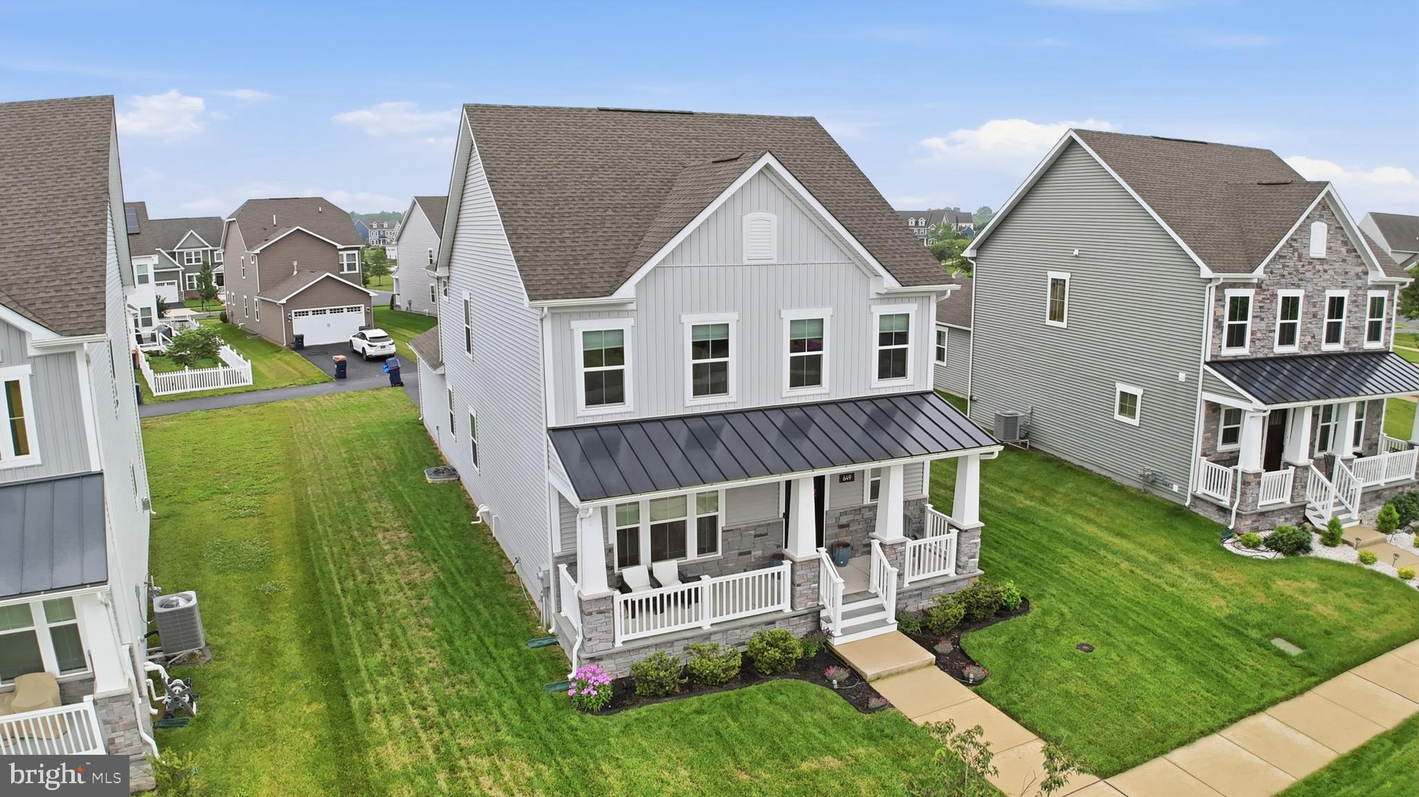649 SPRING HOLLOW DRIVE