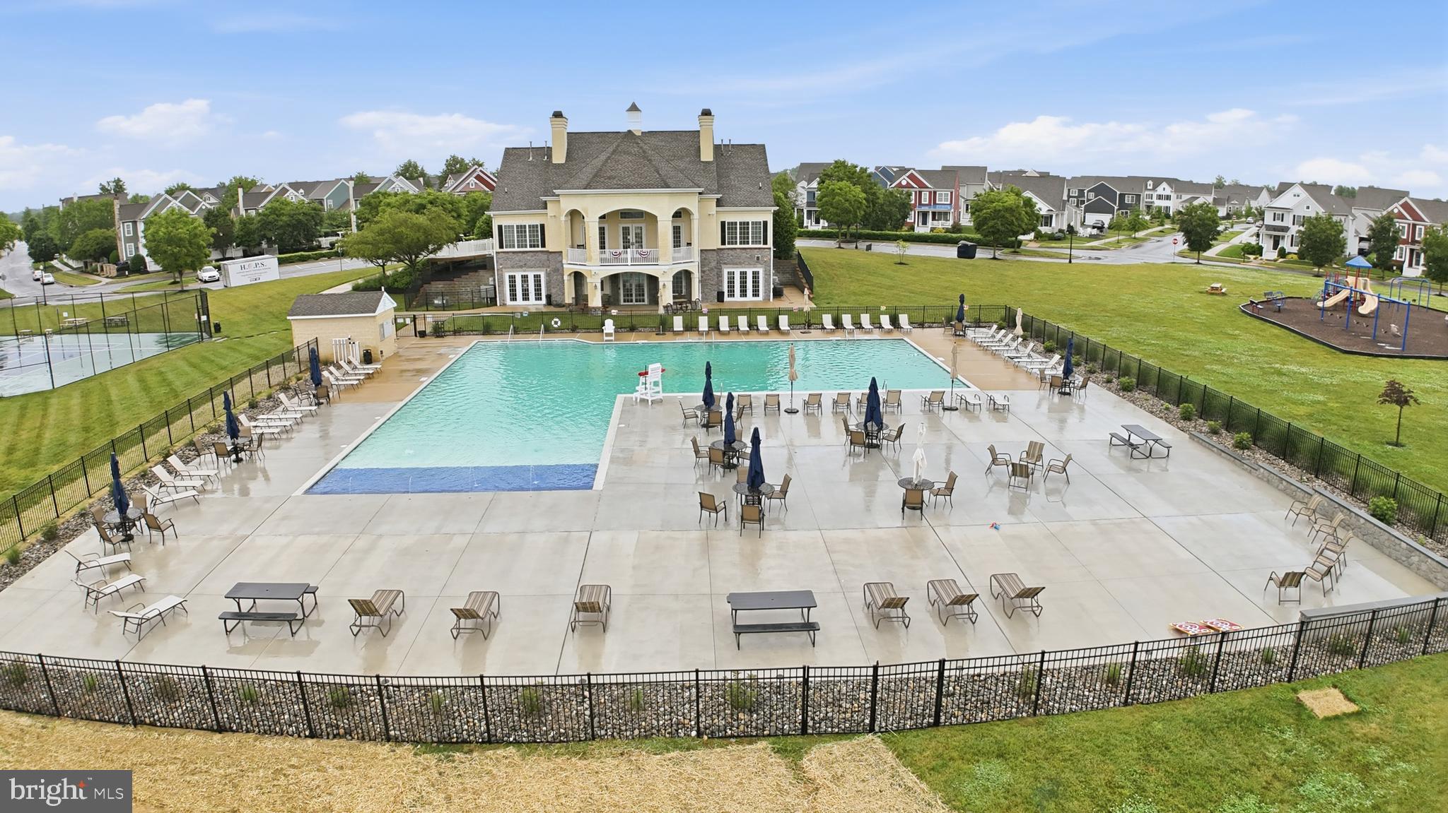 649 SPRING HOLLOW DRIVE