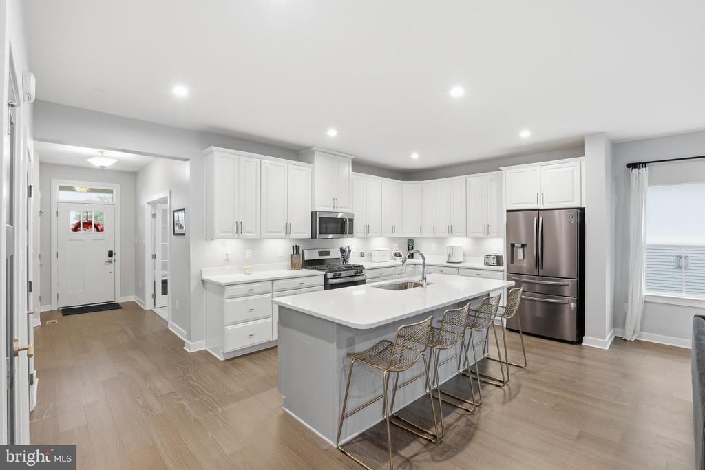 649 SPRING HOLLOW DRIVE