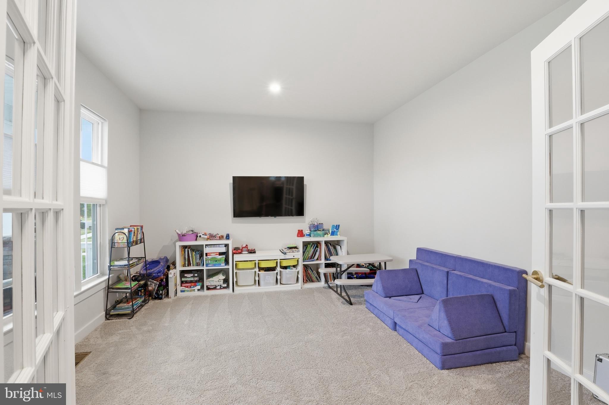 649 SPRING HOLLOW DRIVE