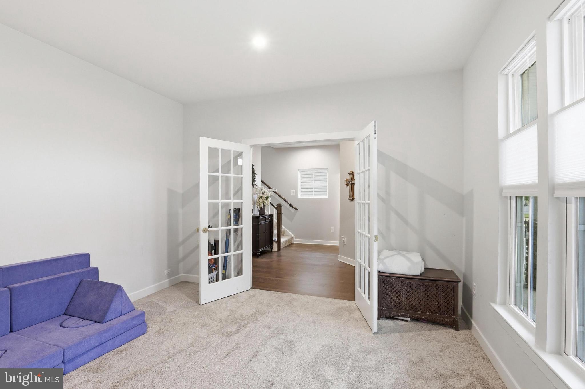 649 SPRING HOLLOW DRIVE