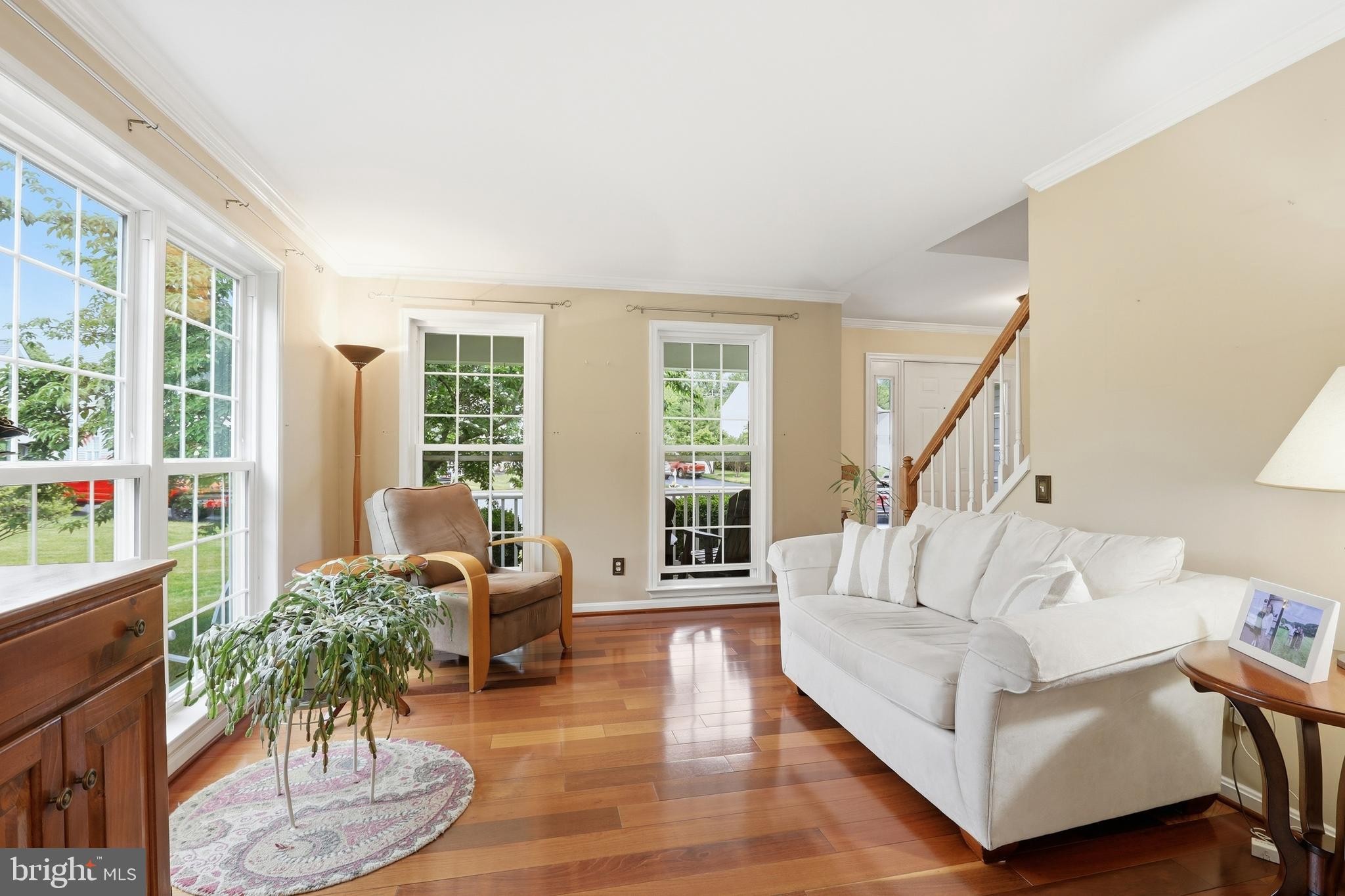 27 E MINGLEWOOD DRIVE