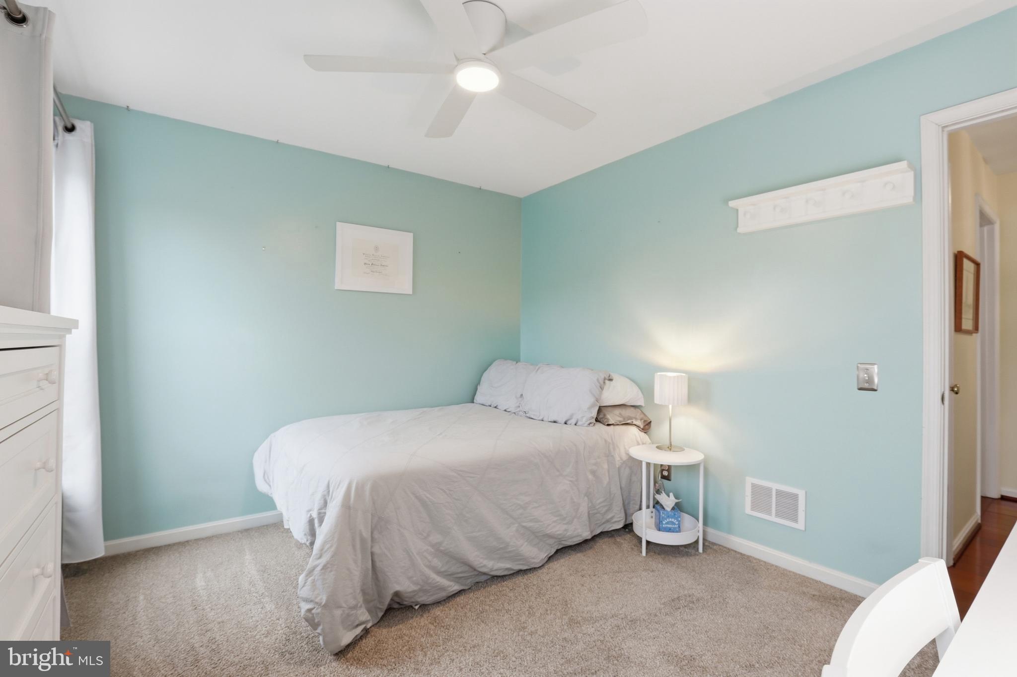27 E MINGLEWOOD DRIVE