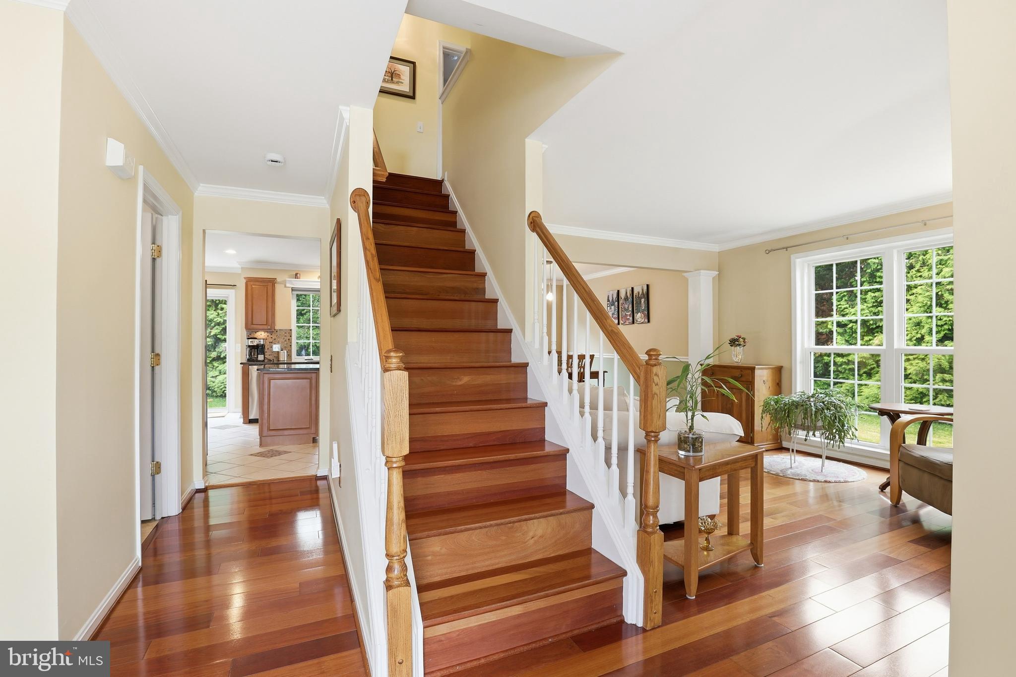27 E MINGLEWOOD DRIVE