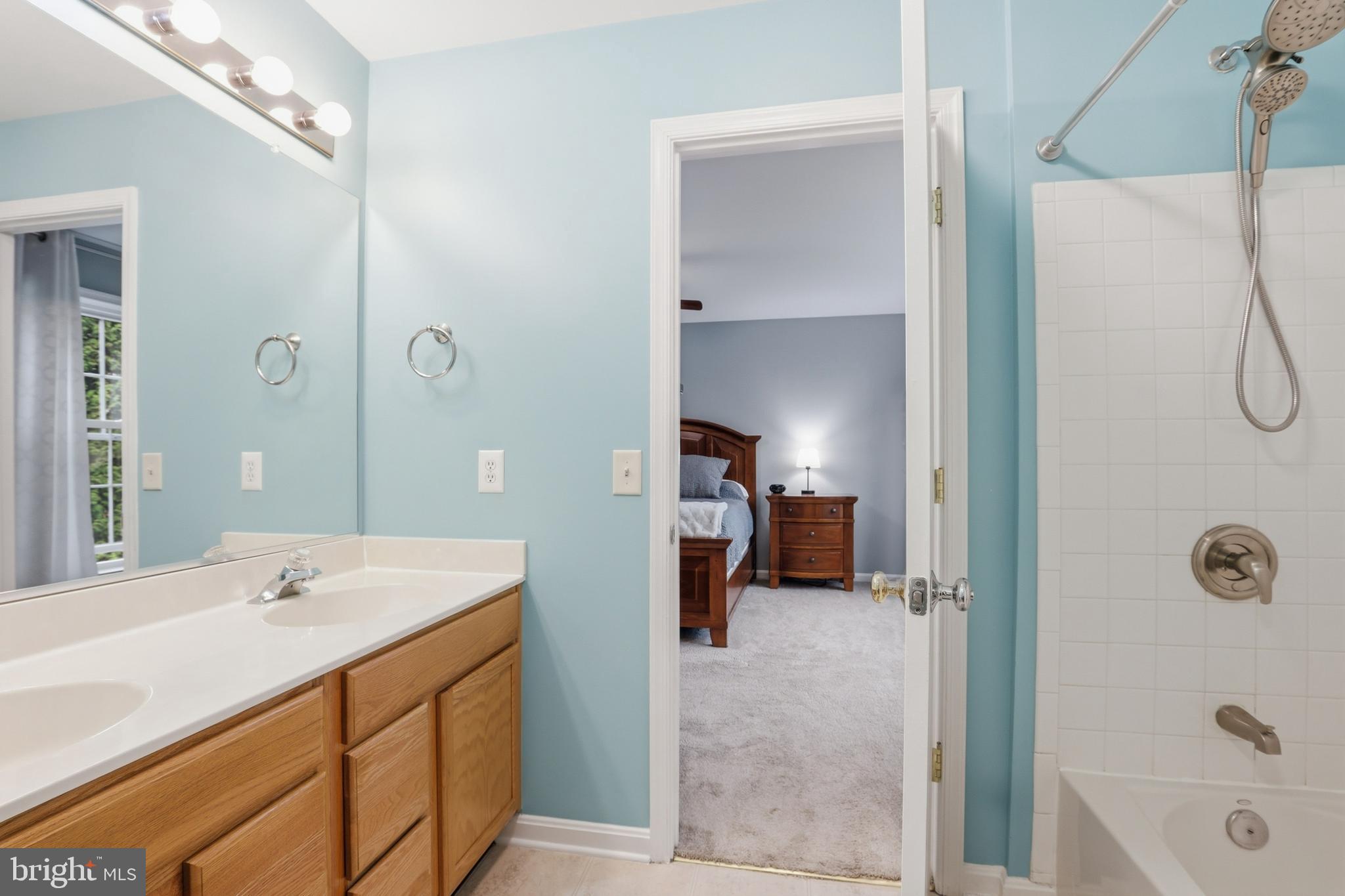 27 E MINGLEWOOD DRIVE